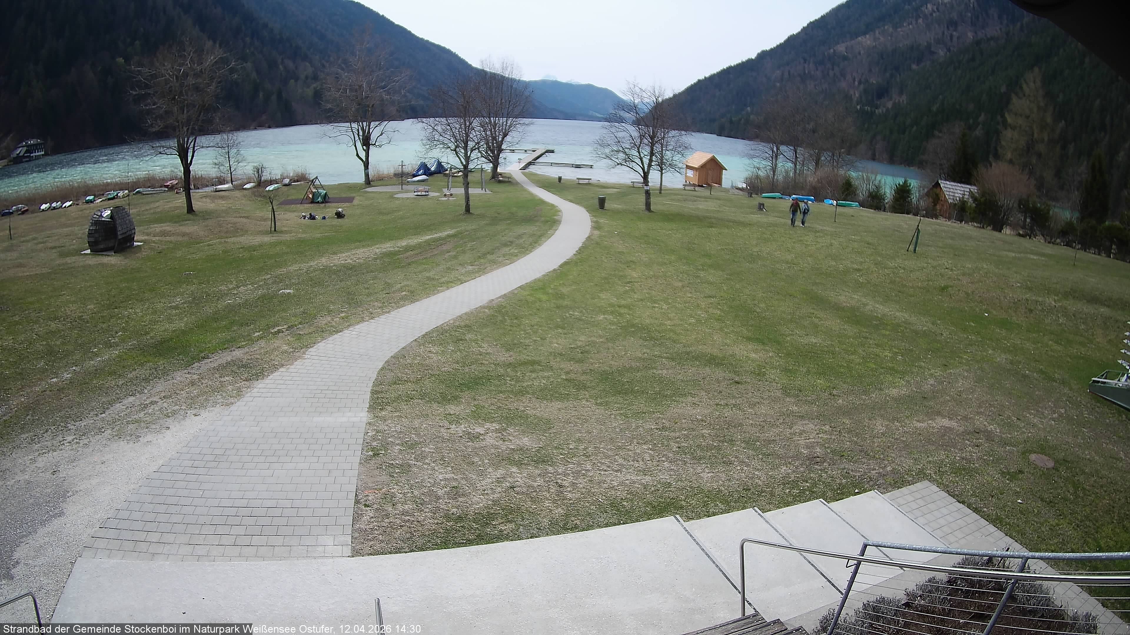Archived image Webcam Lake Weissensee (East side)