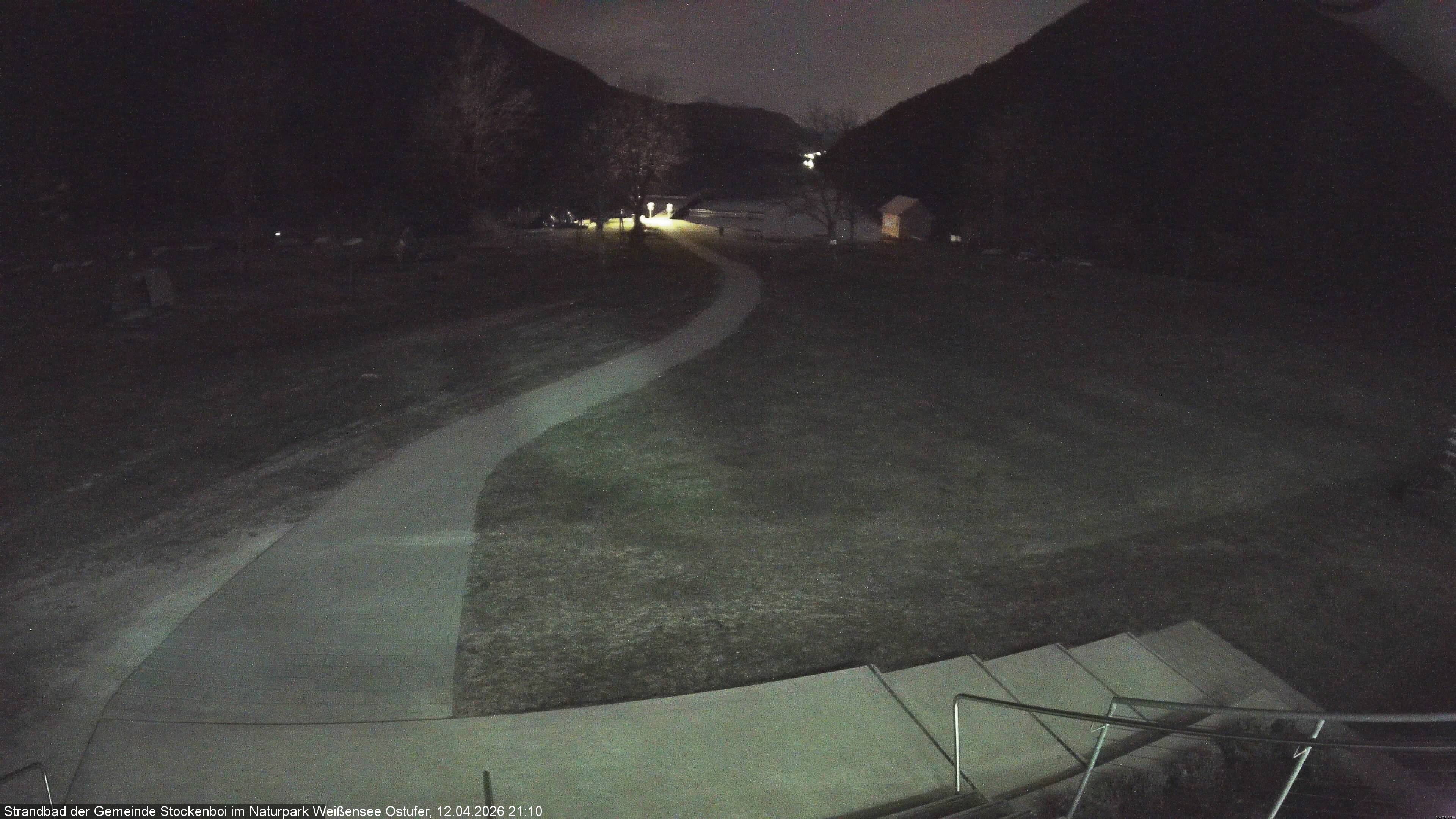 Archived image Webcam Lake Weissensee (East side)