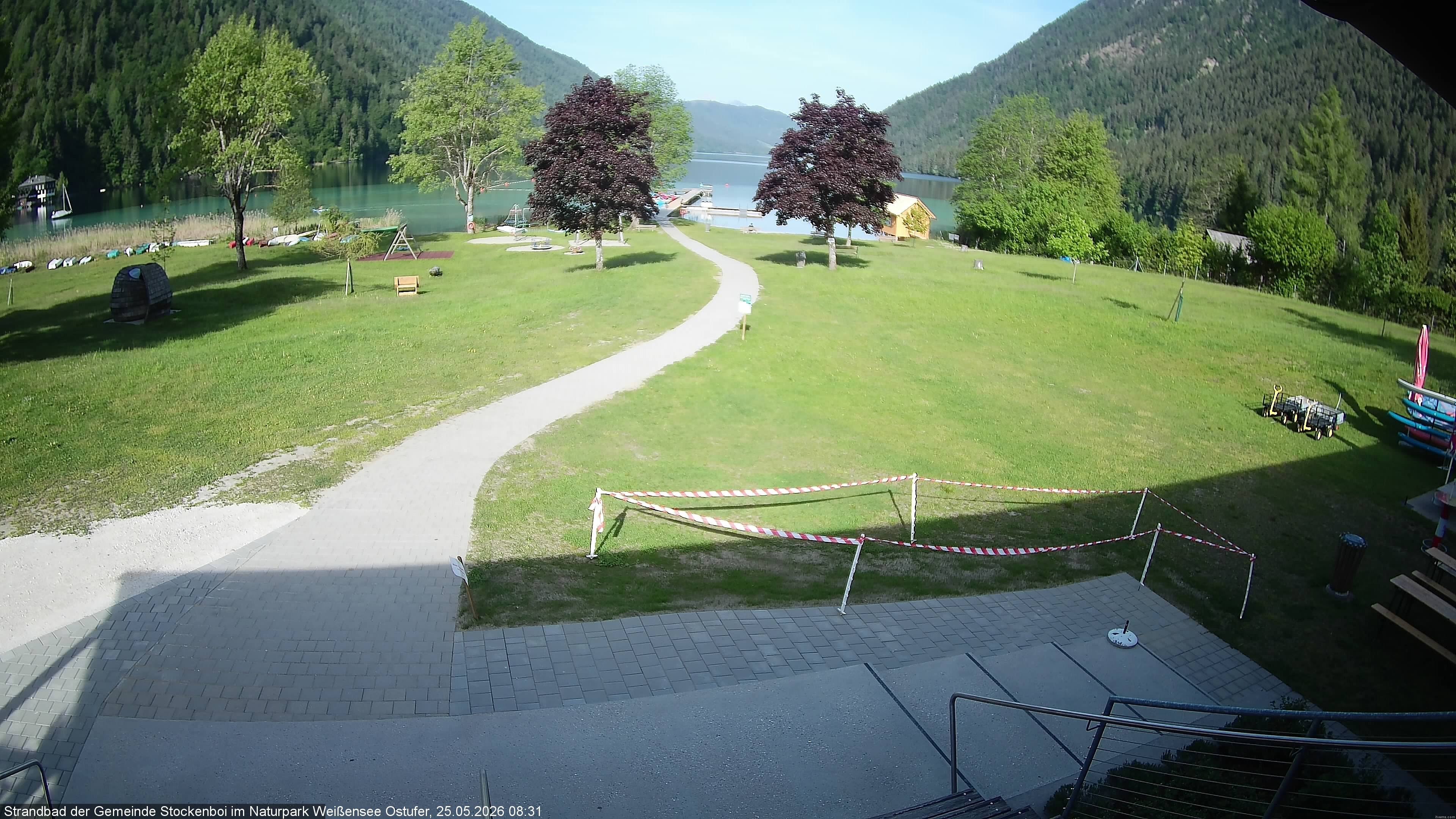 Archived image Webcam Lake Weissensee (East side)