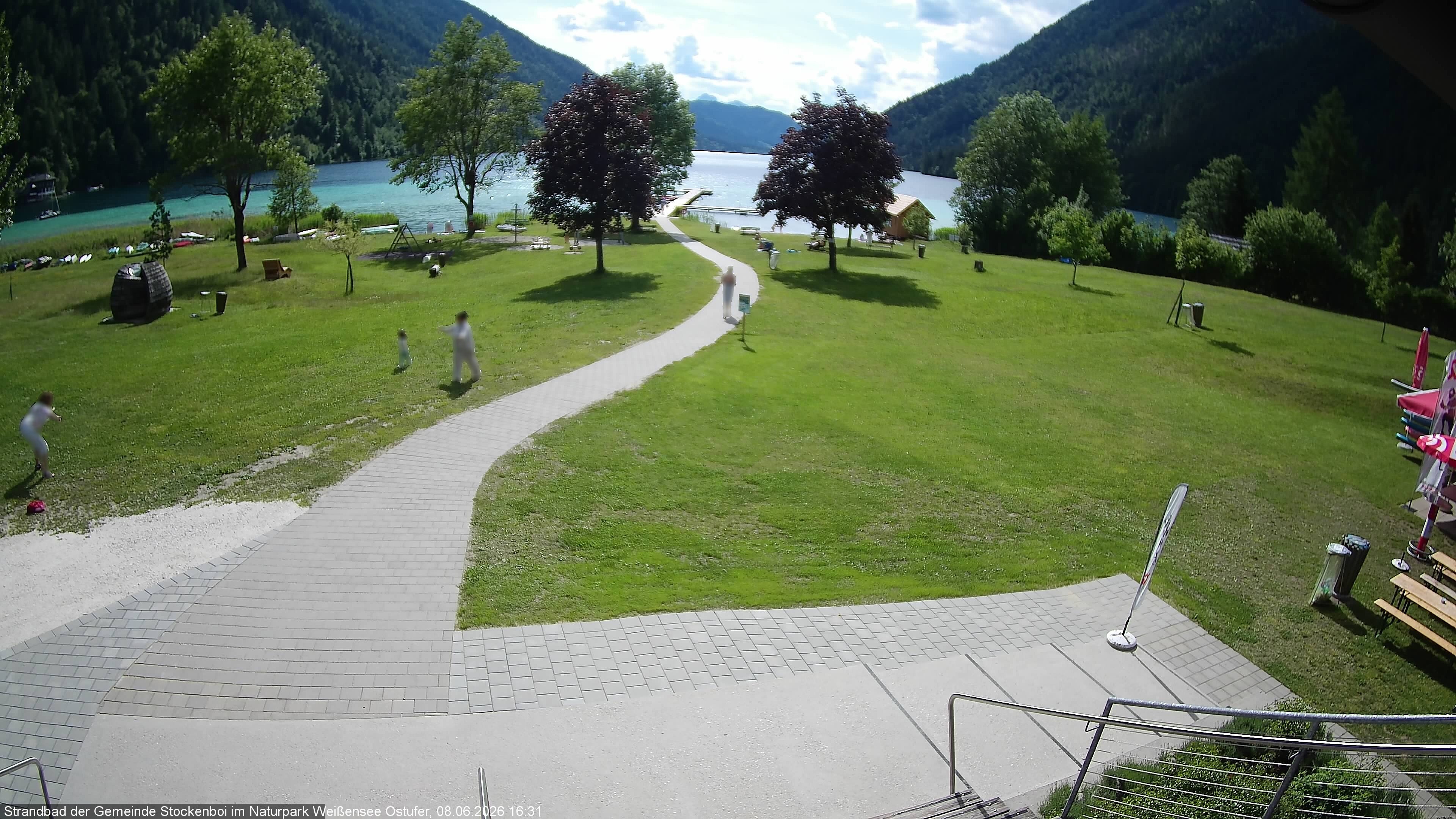 Archived image Webcam Lake Weissensee (East side)
