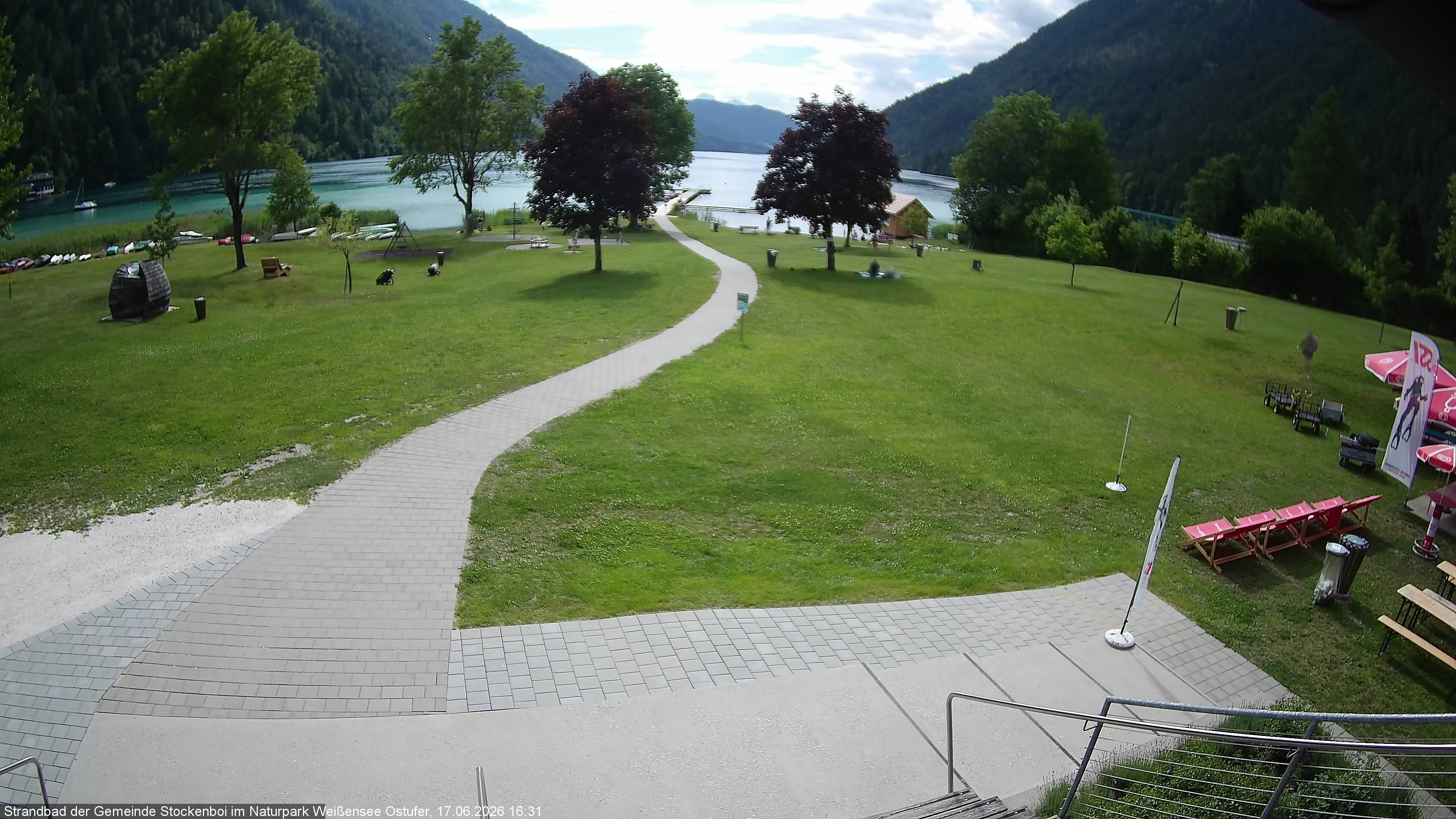 Archived image Webcam Lake Weissensee (East side)