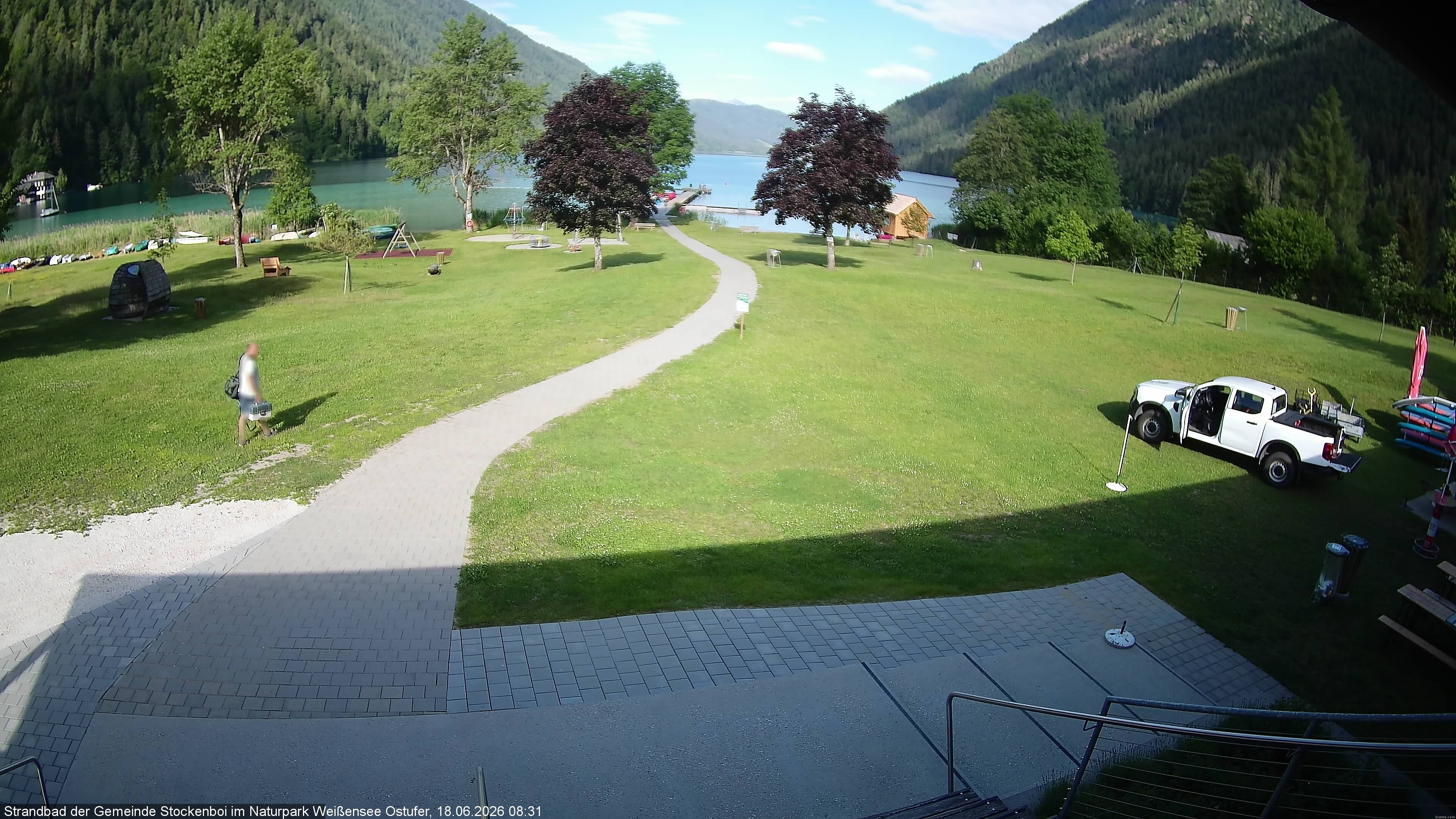Archived image Webcam Lake Weissensee (East side)