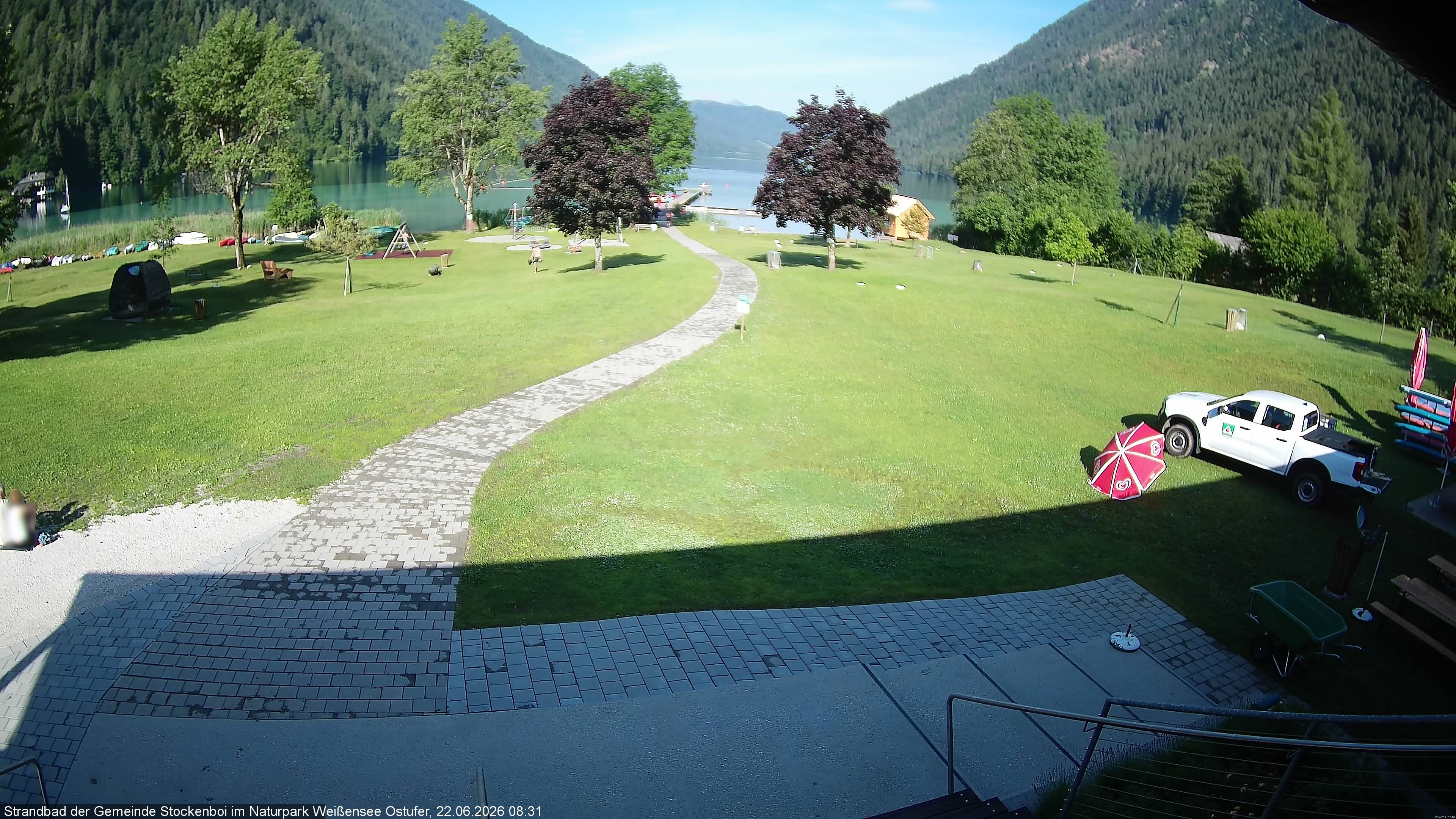 Archived image Webcam Lake Weissensee (East side)