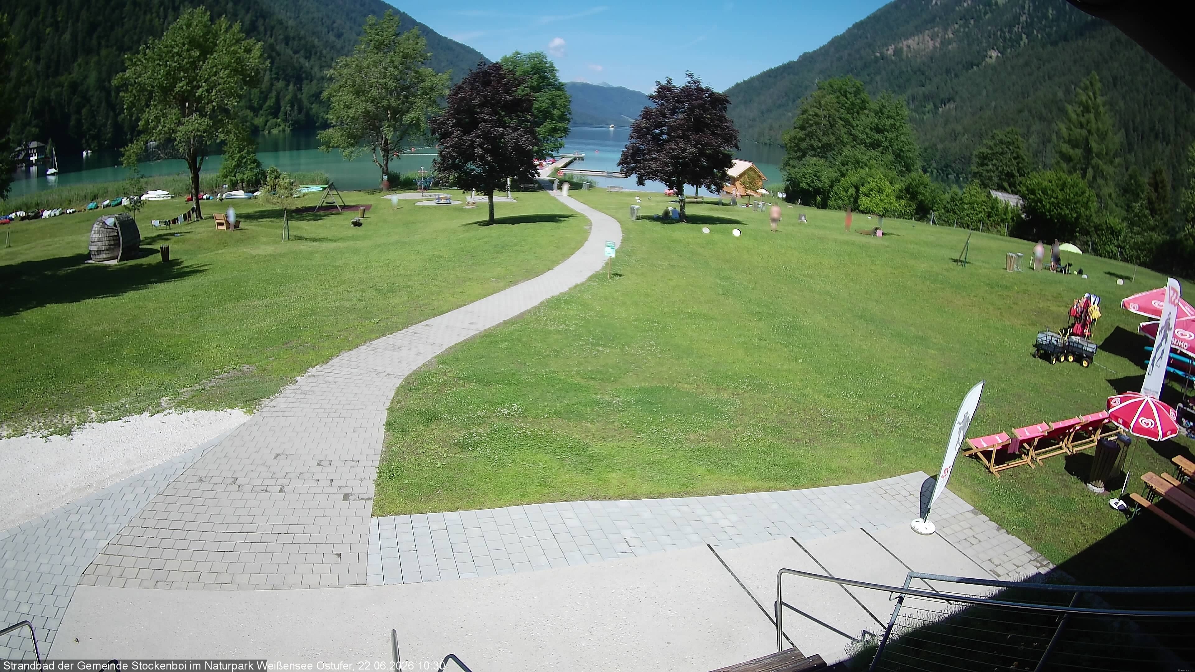 Archived image Webcam Lake Weissensee (East side)