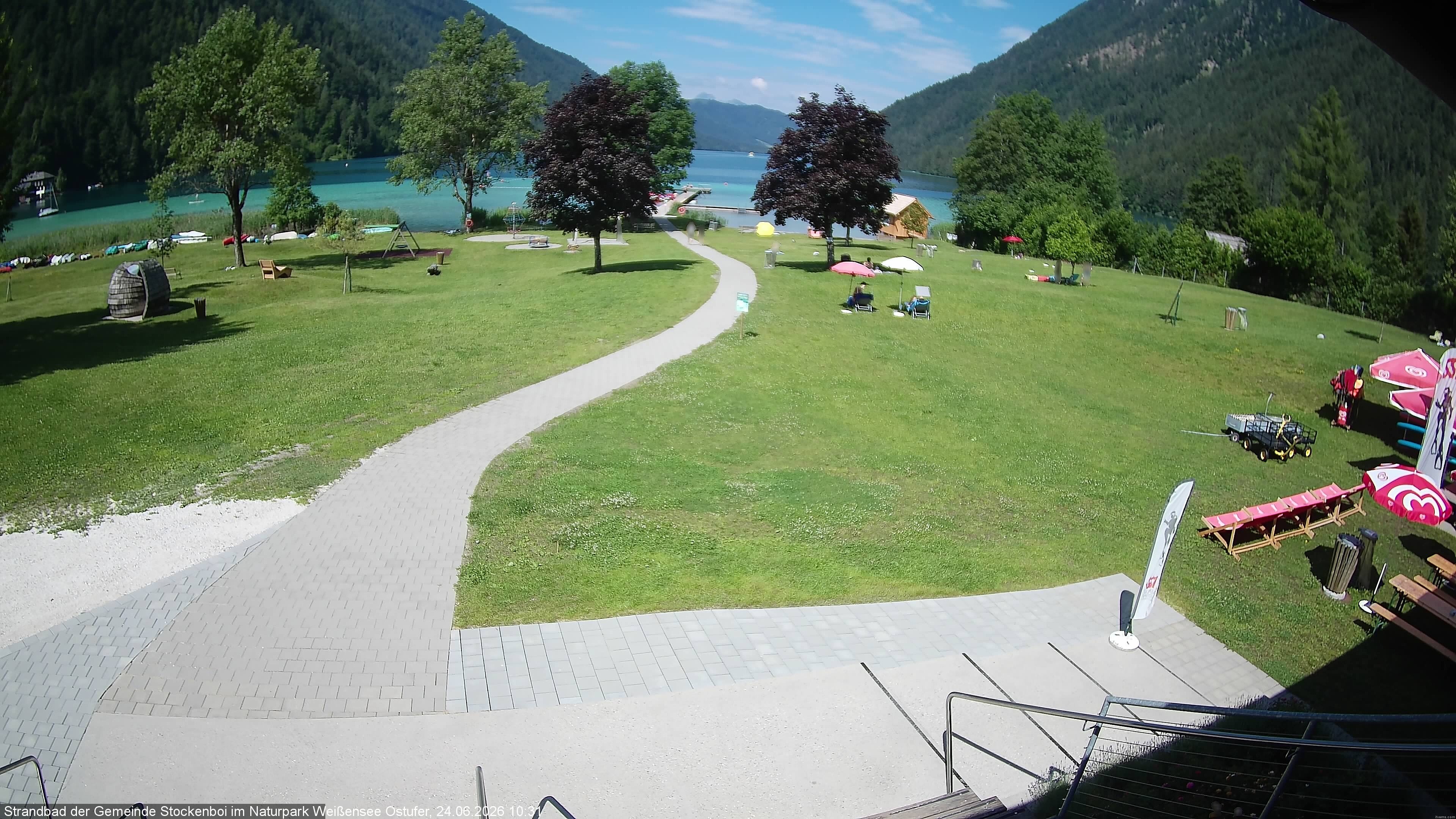 Archived image Webcam Lake Weissensee (East side)