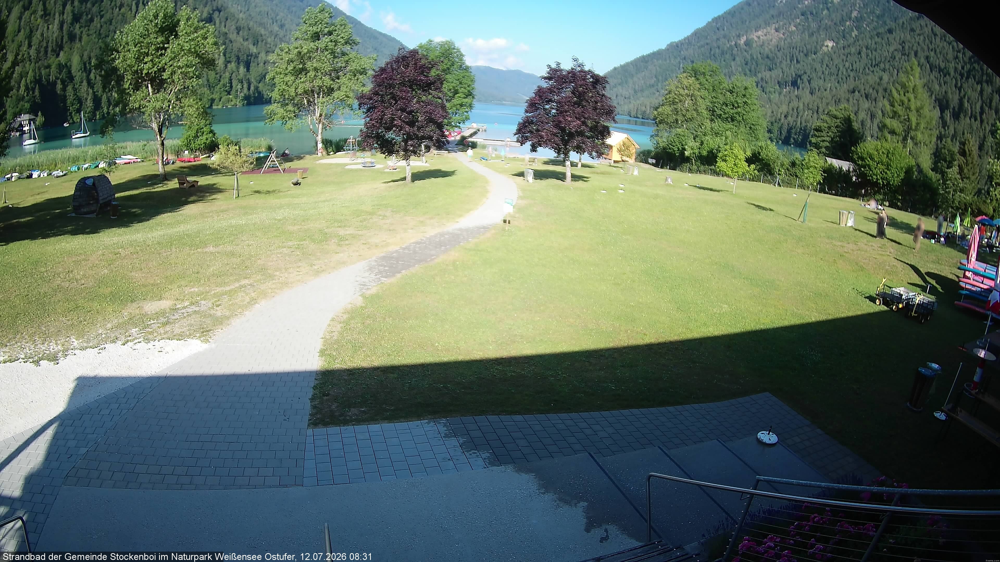 Archived image Webcam Lake Weissensee (East side)