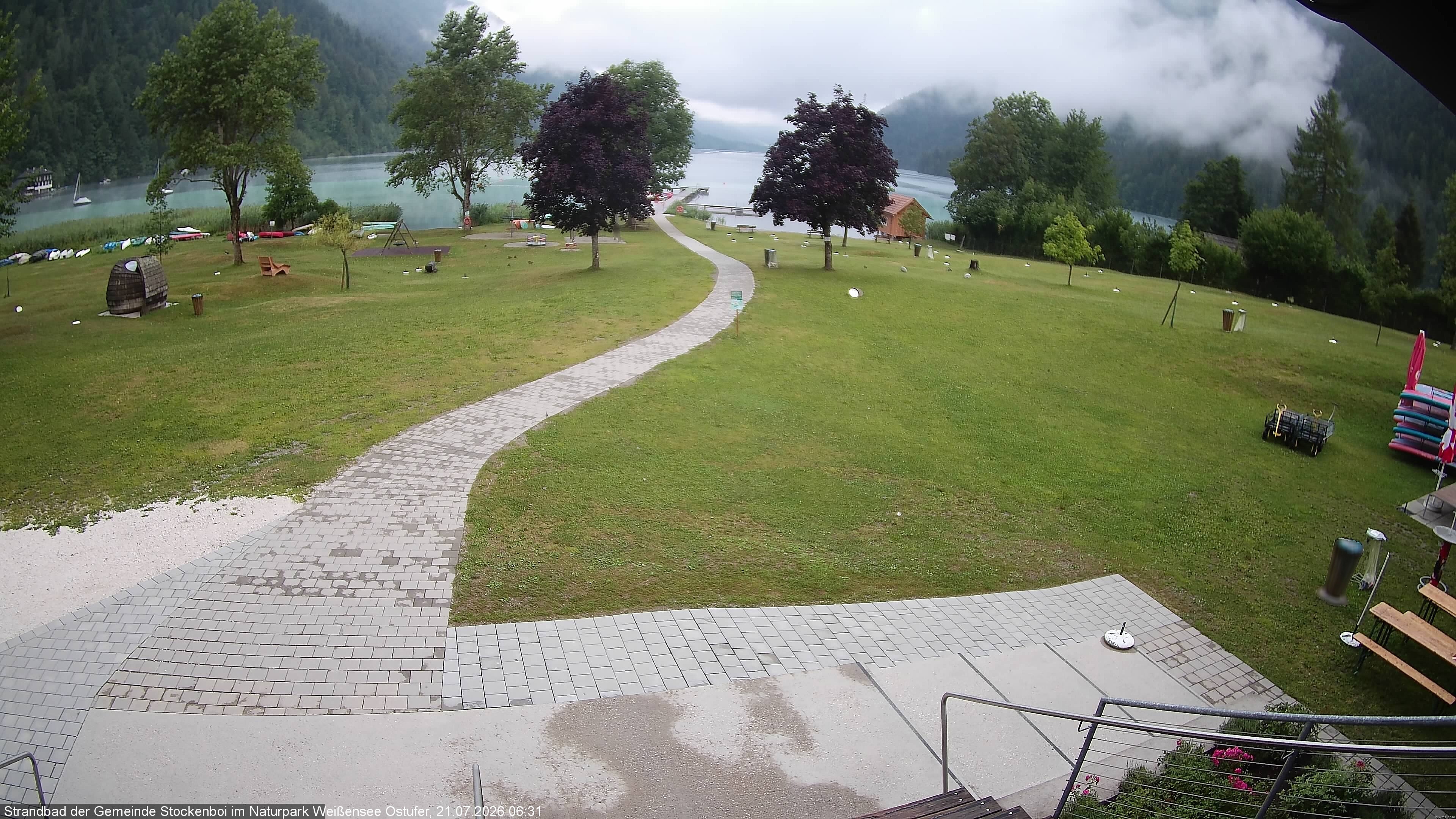 Archived image Webcam Lake Weissensee (East side)