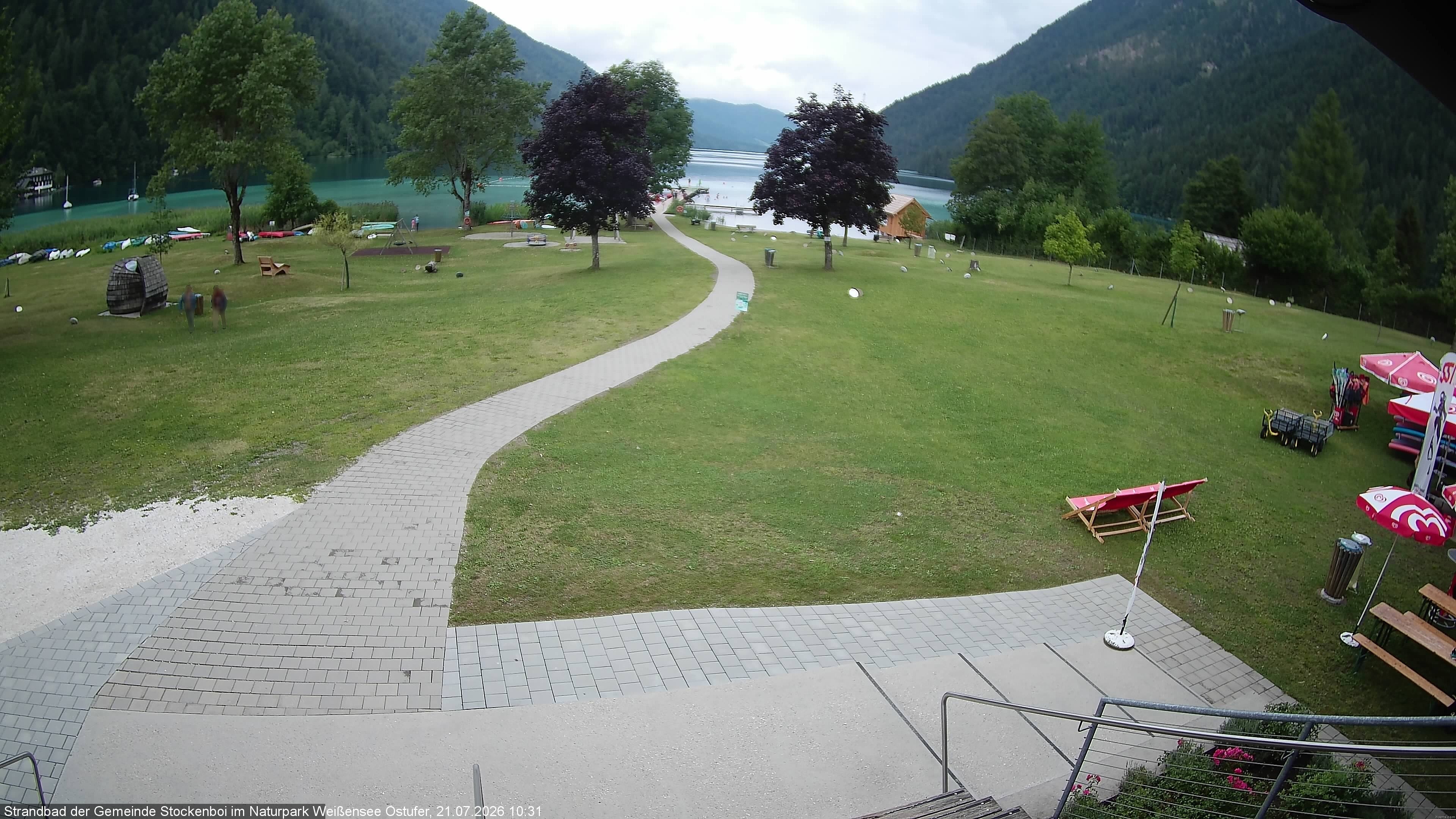 Archived image Webcam Lake Weissensee (East side)