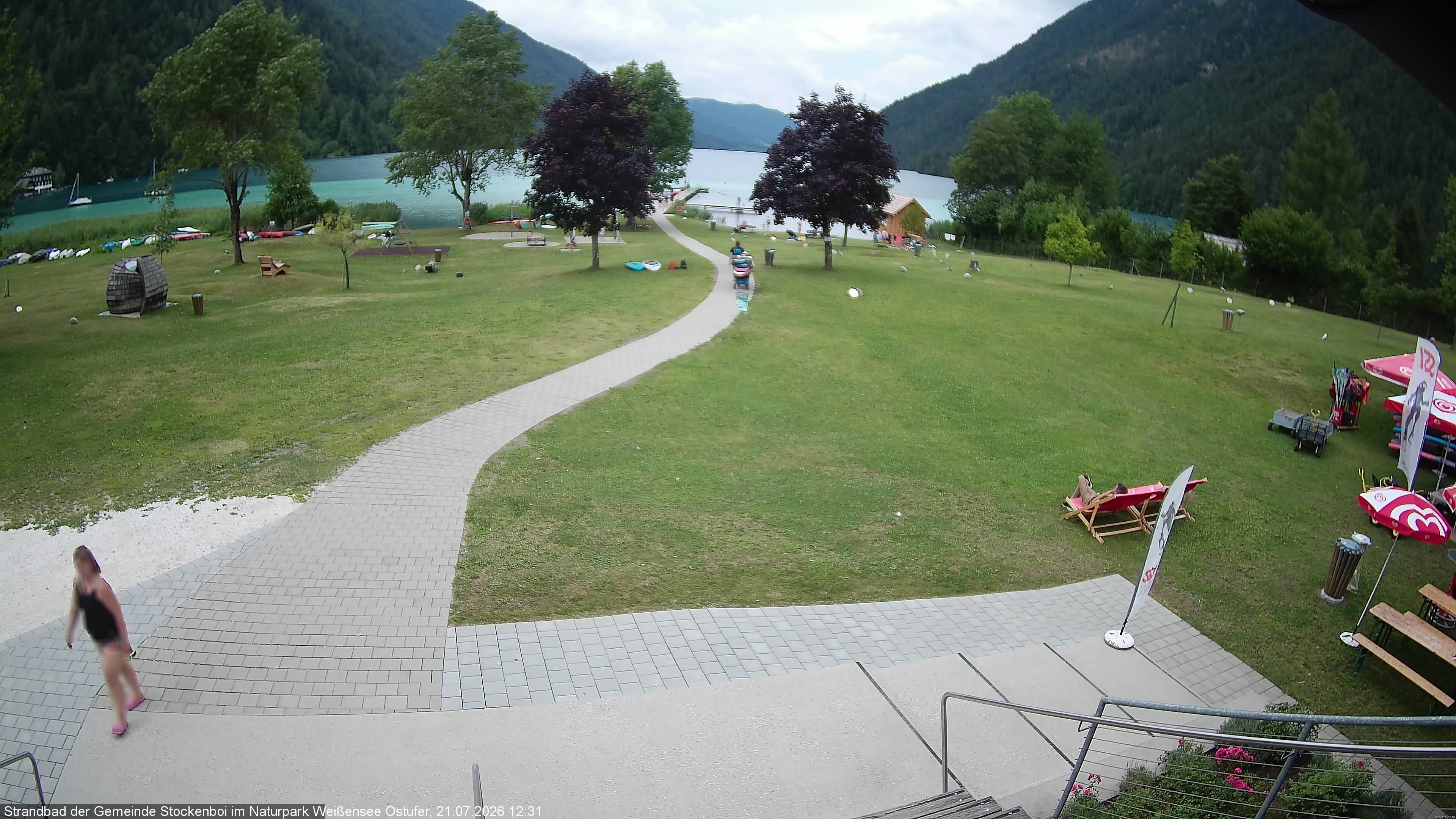 Archived image Webcam Lake Weissensee (East side)