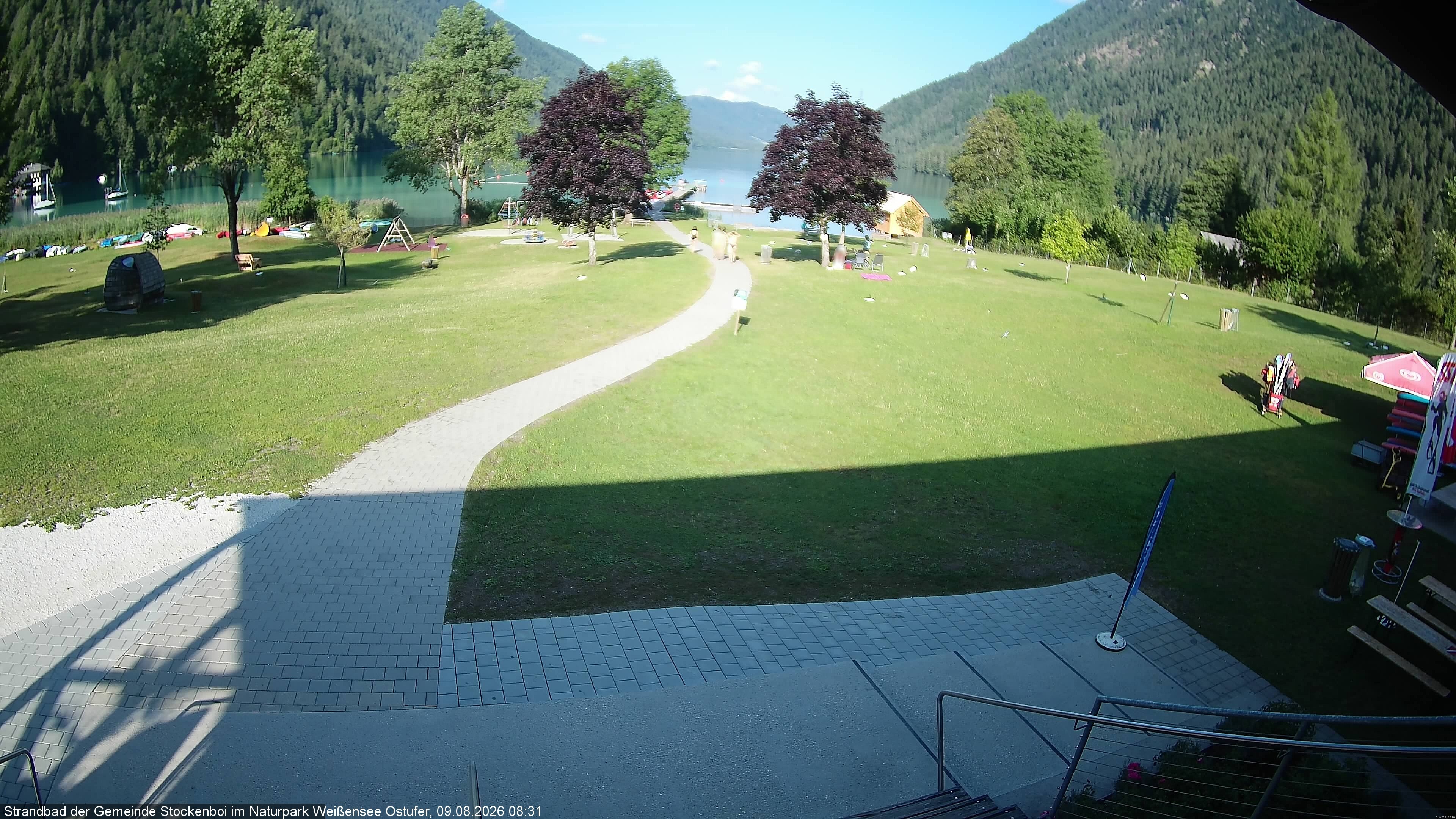 Archived image Webcam Lake Weissensee (East side)