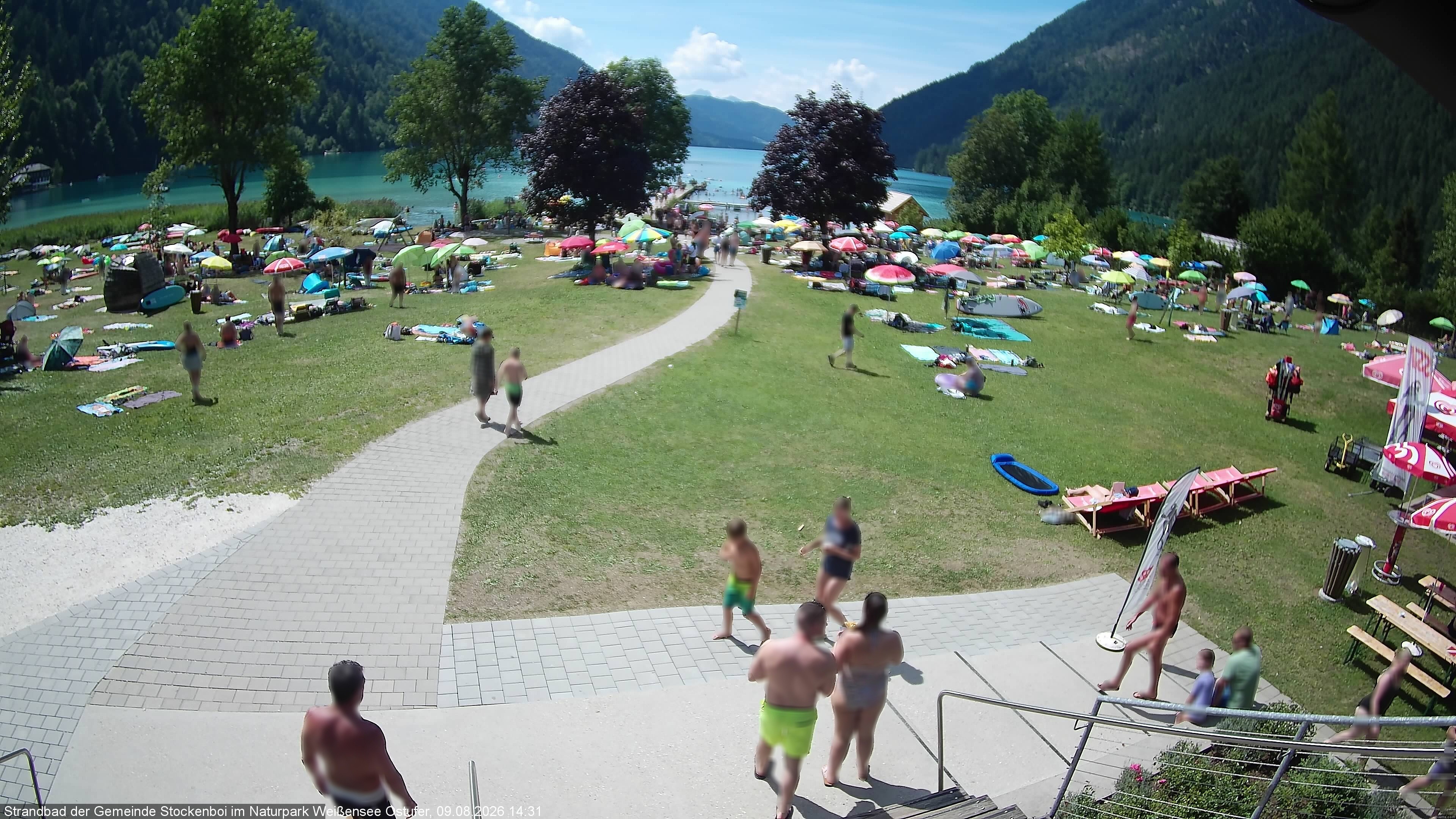 Archived image Webcam Lake Weissensee (East side)