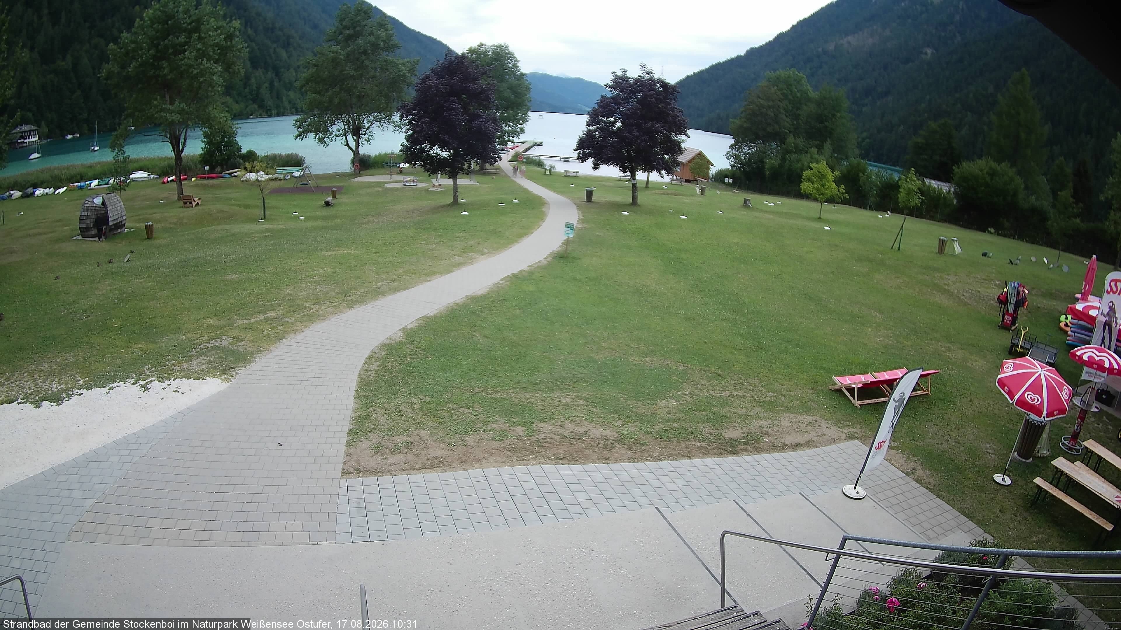 Archived image Webcam Lake Weissensee (East side)