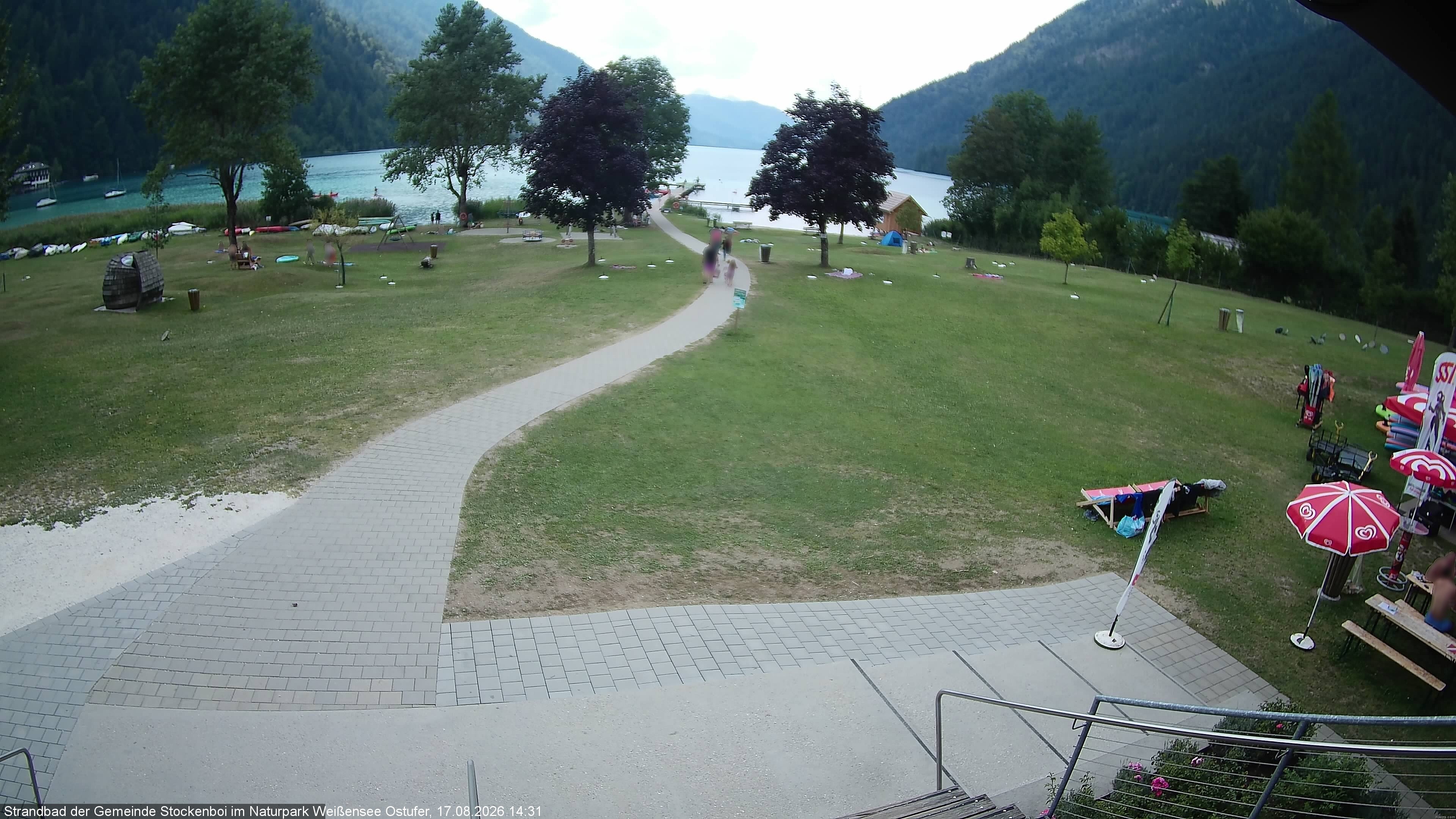 Archived image Webcam Lake Weissensee (East side)
