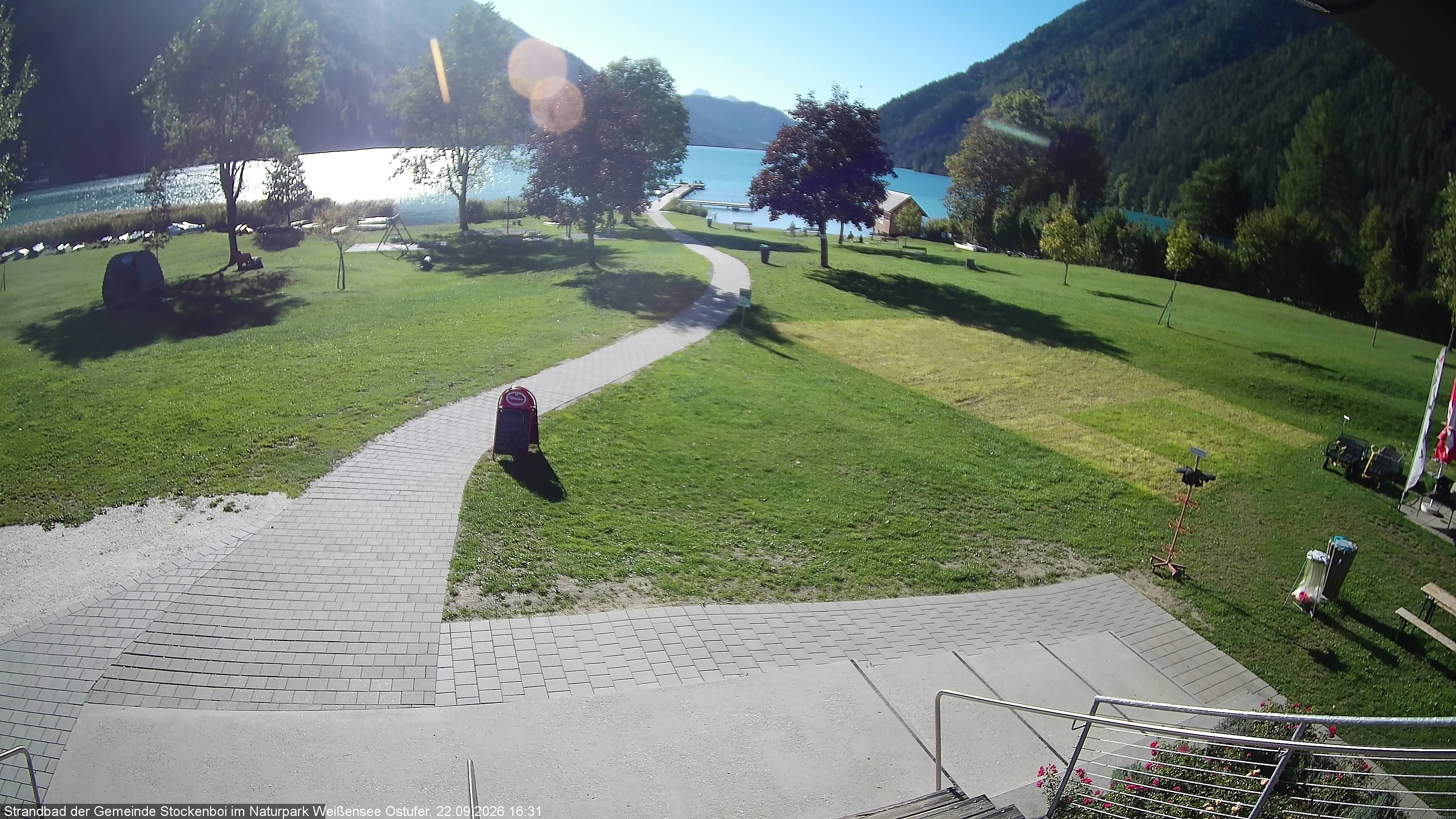 Archived image Webcam Lake Weissensee (East side)