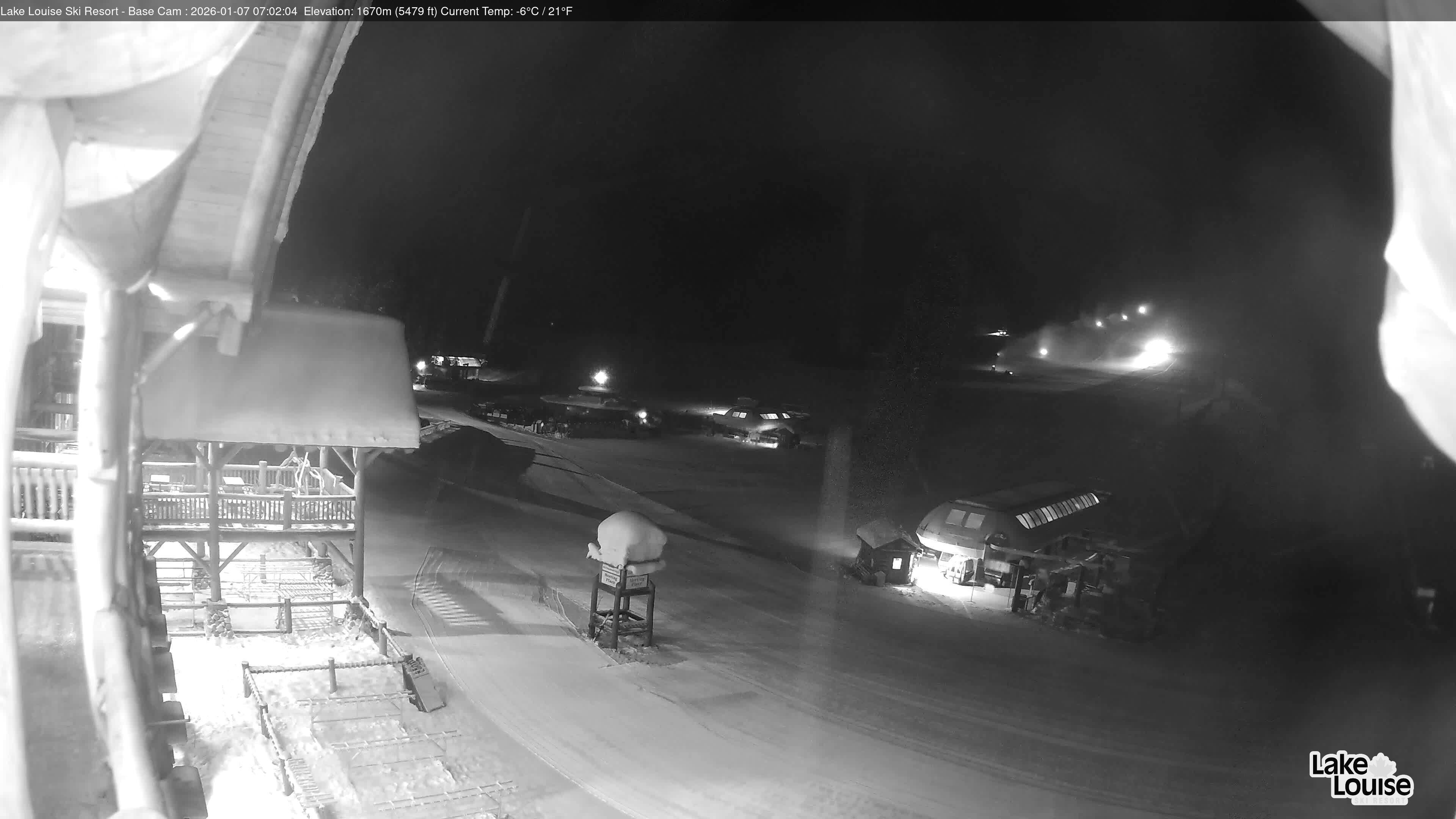 Archived image Webcam Lake Louise: Base Area