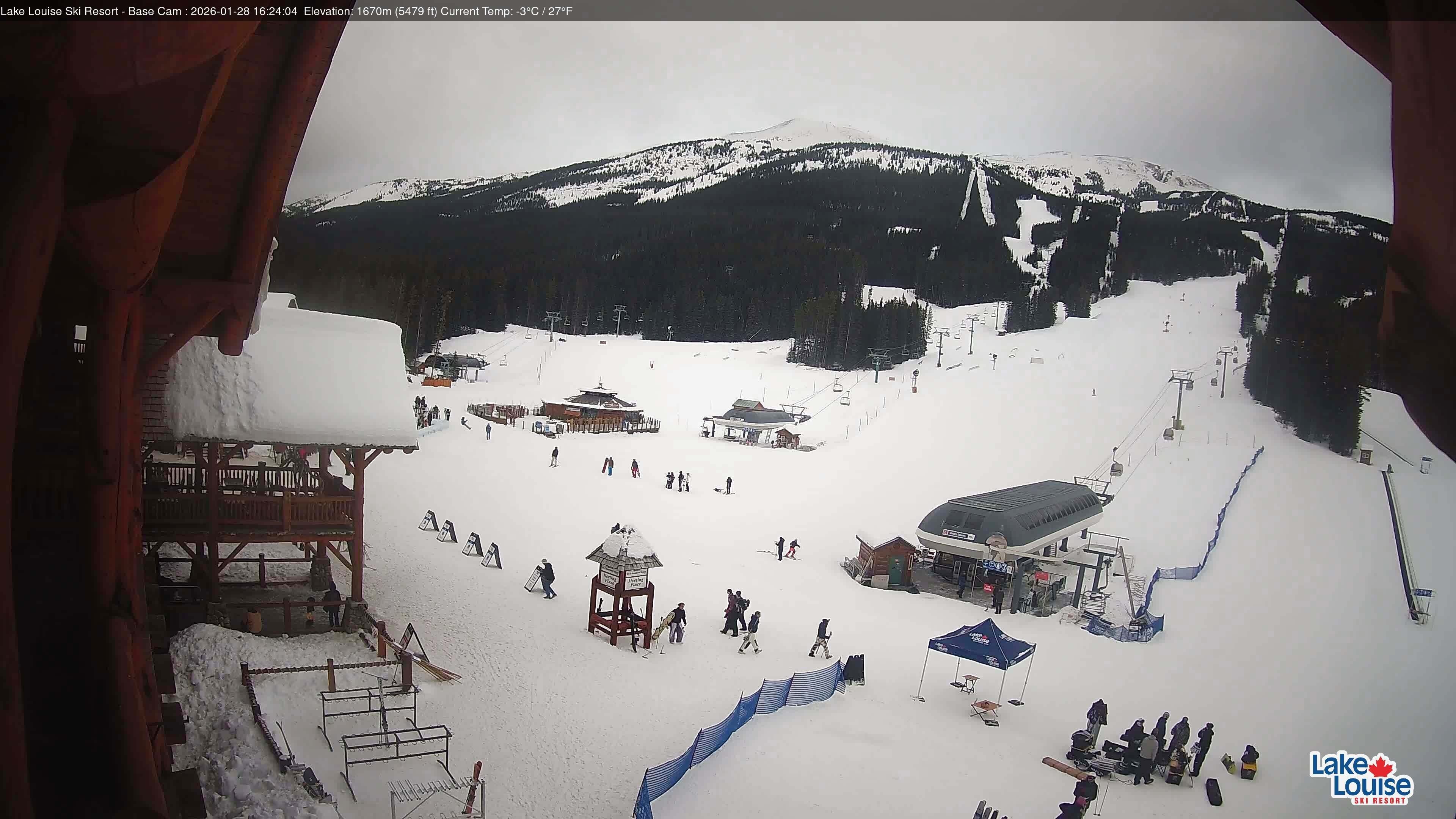 Archived image Webcam Lake Louise: Base Area