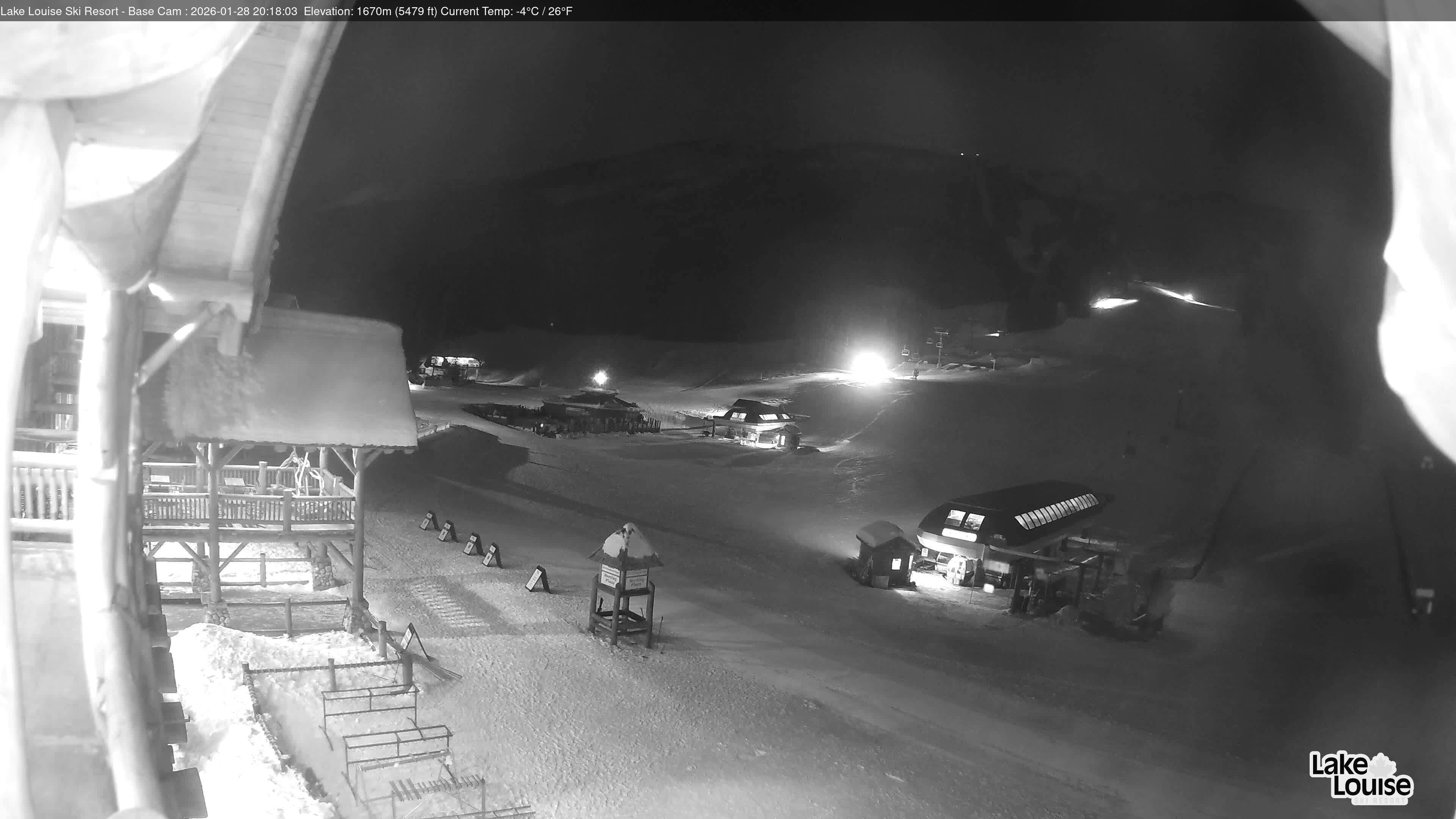 Archived image Webcam Lake Louise: Base Area