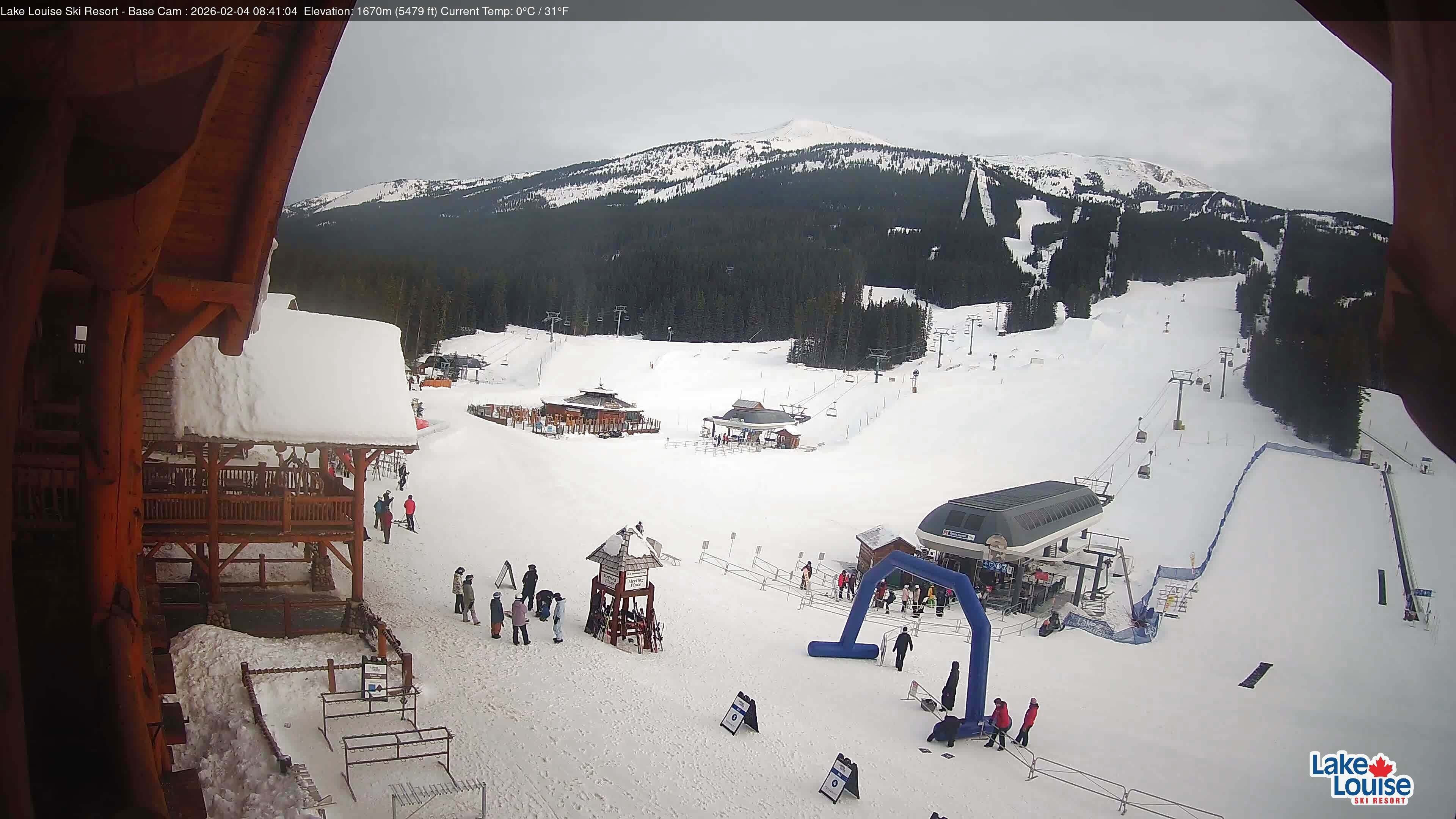 Archived image Webcam Lake Louise: Base Area
