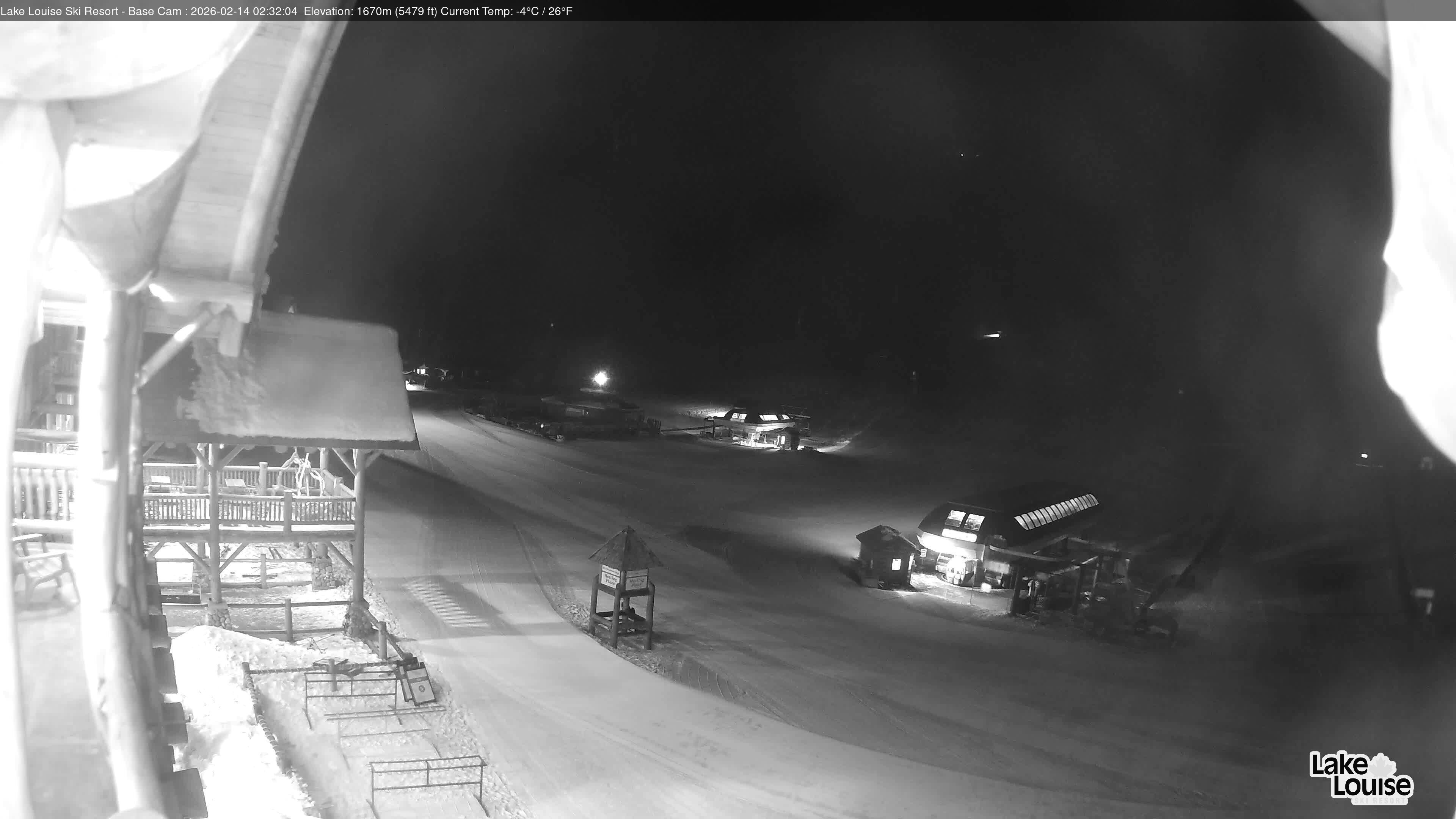 Archived image Webcam Lake Louise: Base Area