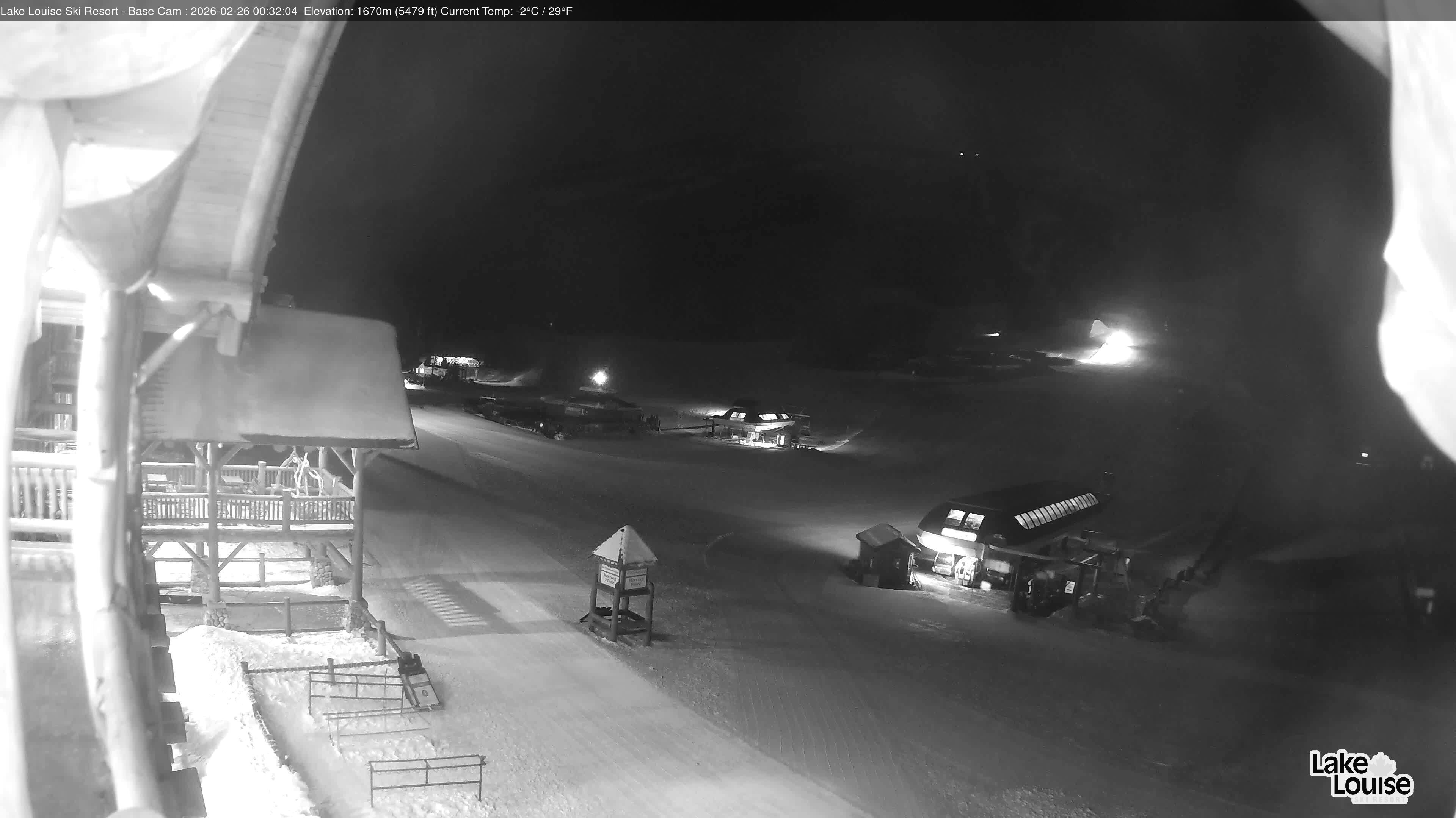Archived image Webcam Lake Louise: Base Area