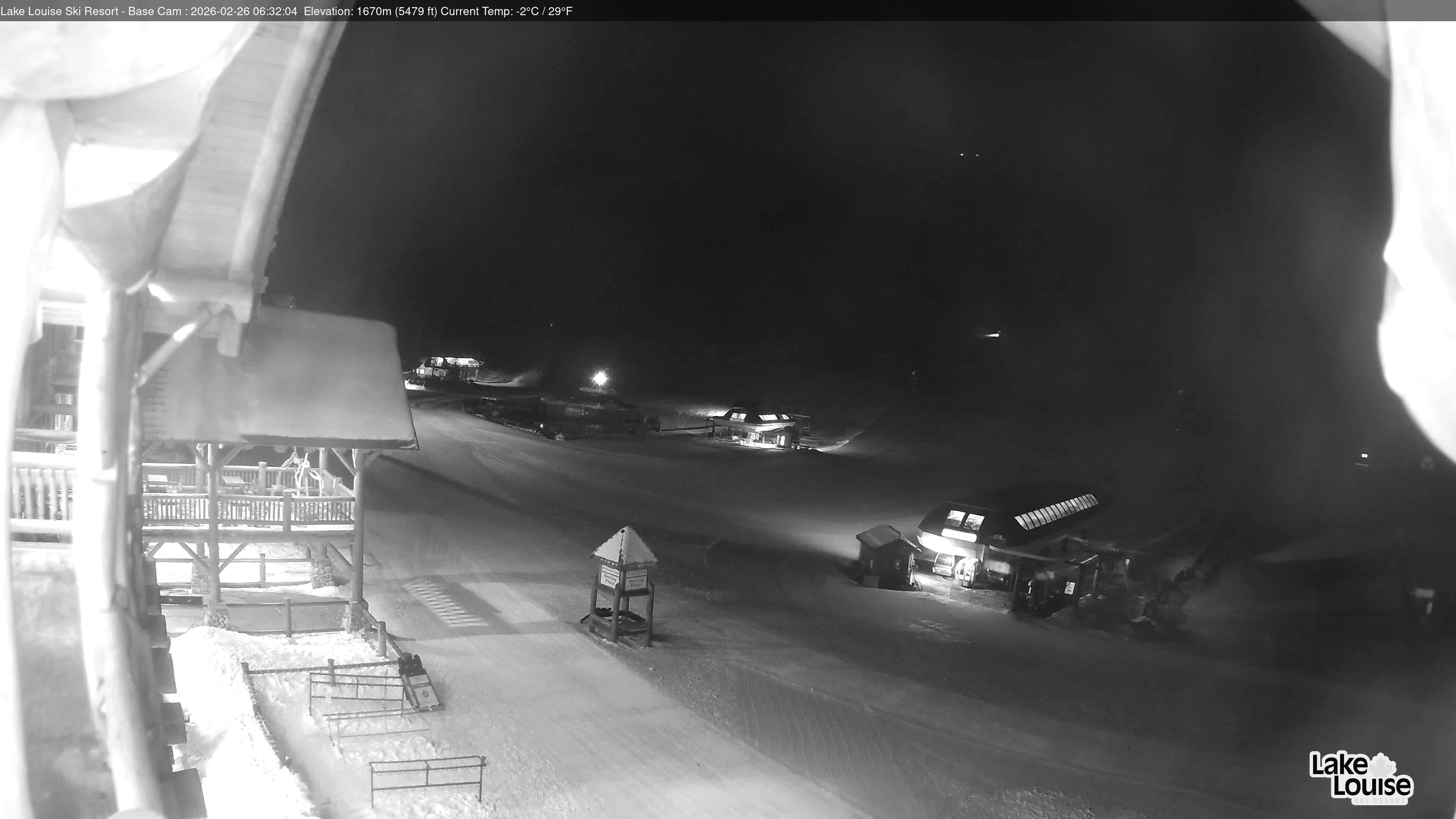 Archived image Webcam Lake Louise: Base Area