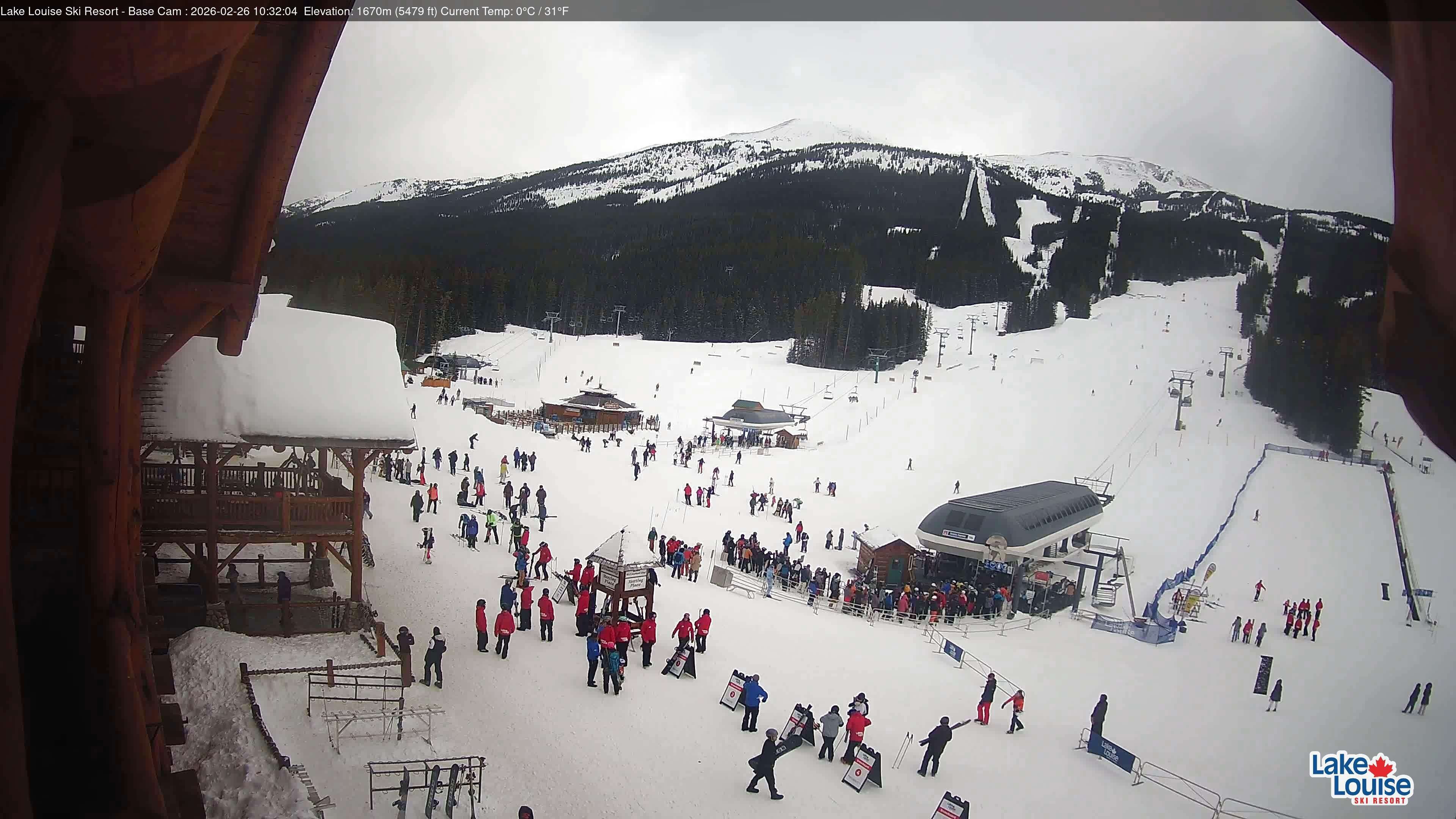 Archived image Webcam Lake Louise: Base Area