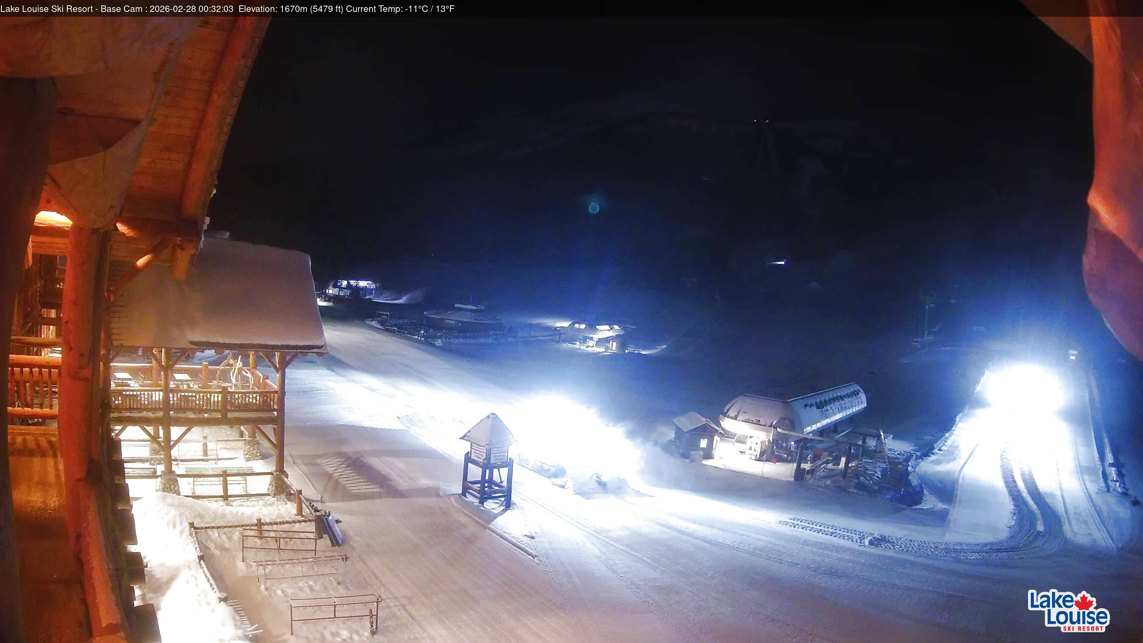 Archived image Webcam Lake Louise: Base Area