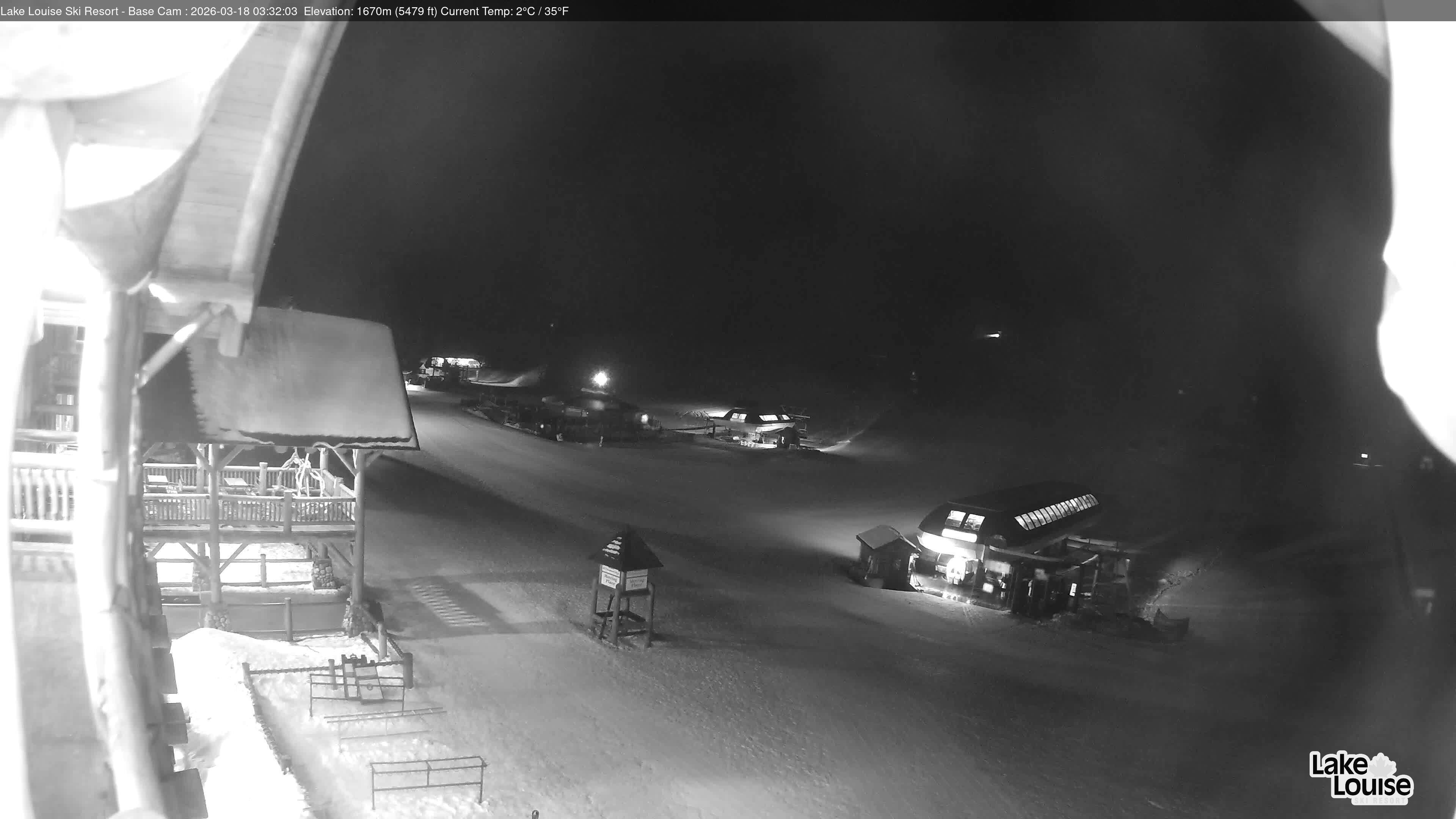 Archived image Webcam Lake Louise: Base Area