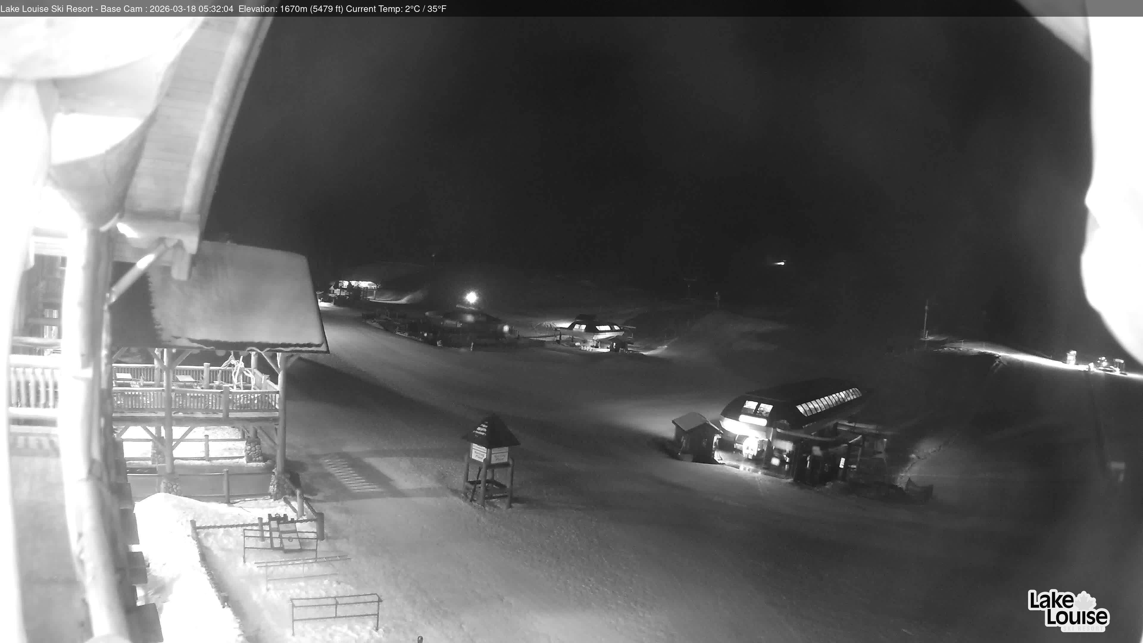 Archived image Webcam Lake Louise: Base Area
