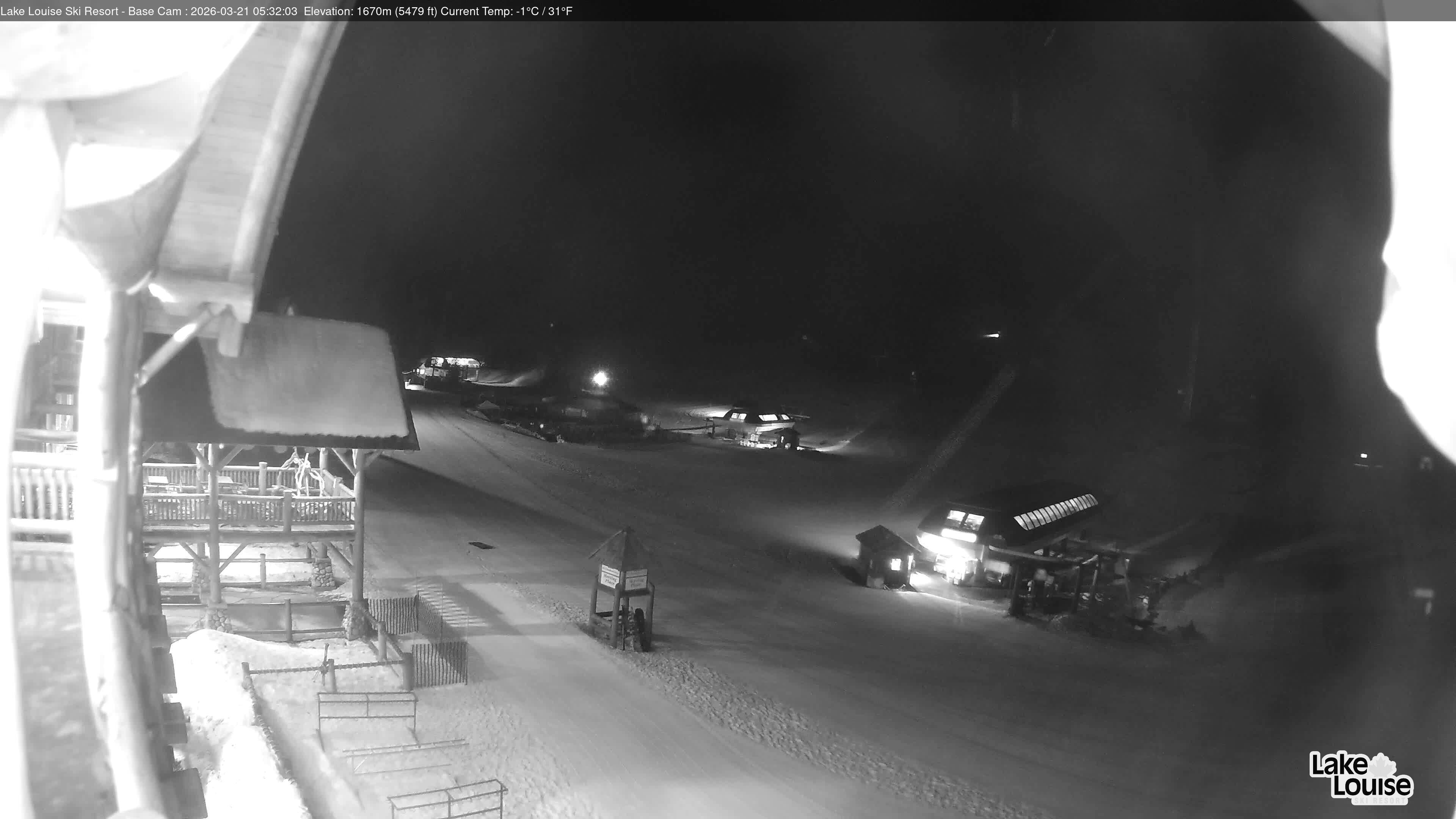 Archived image Webcam Lake Louise: Base Area