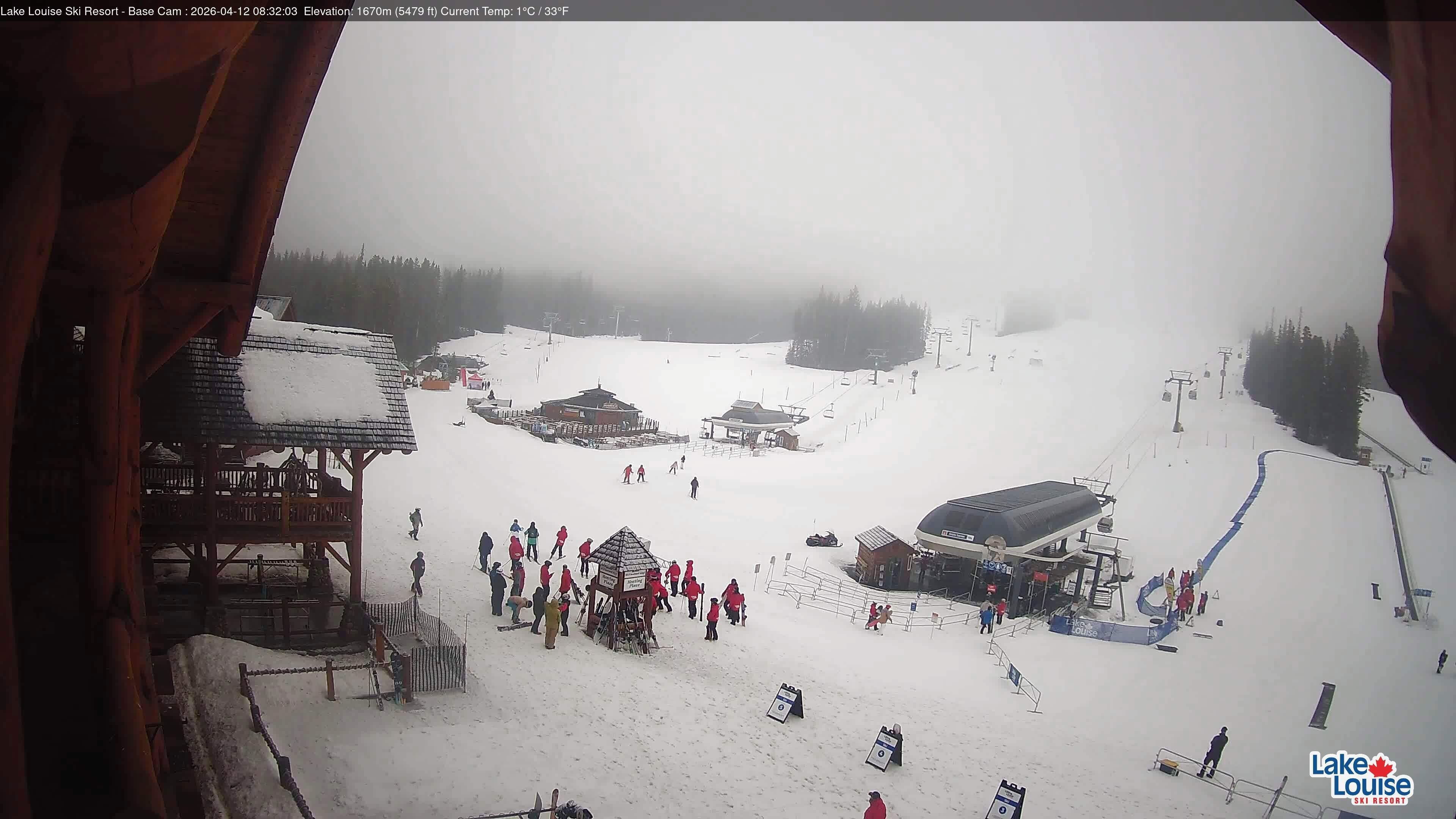 Archived image Webcam Lake Louise: Base Area