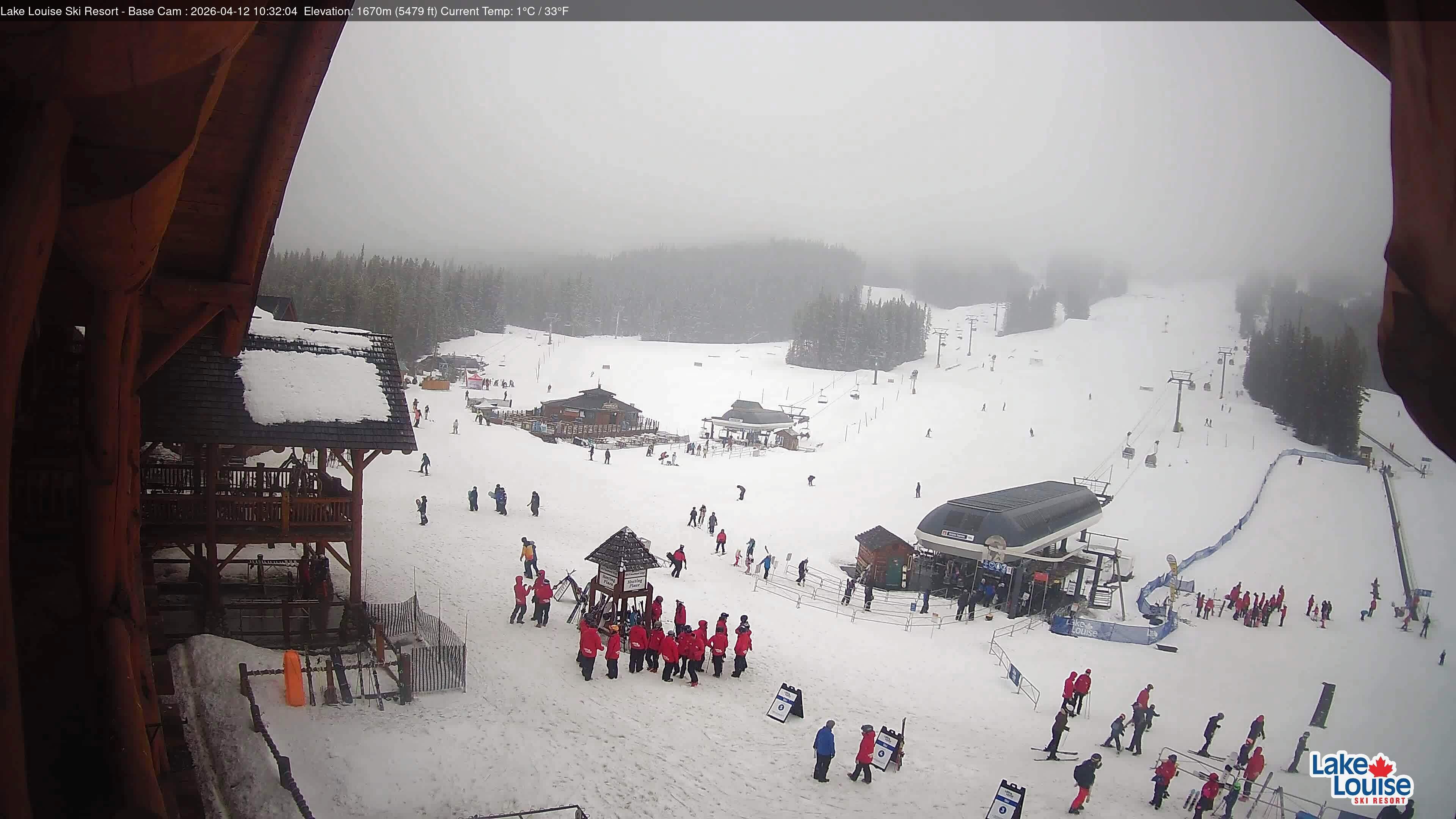 Archived image Webcam Lake Louise: Base Area