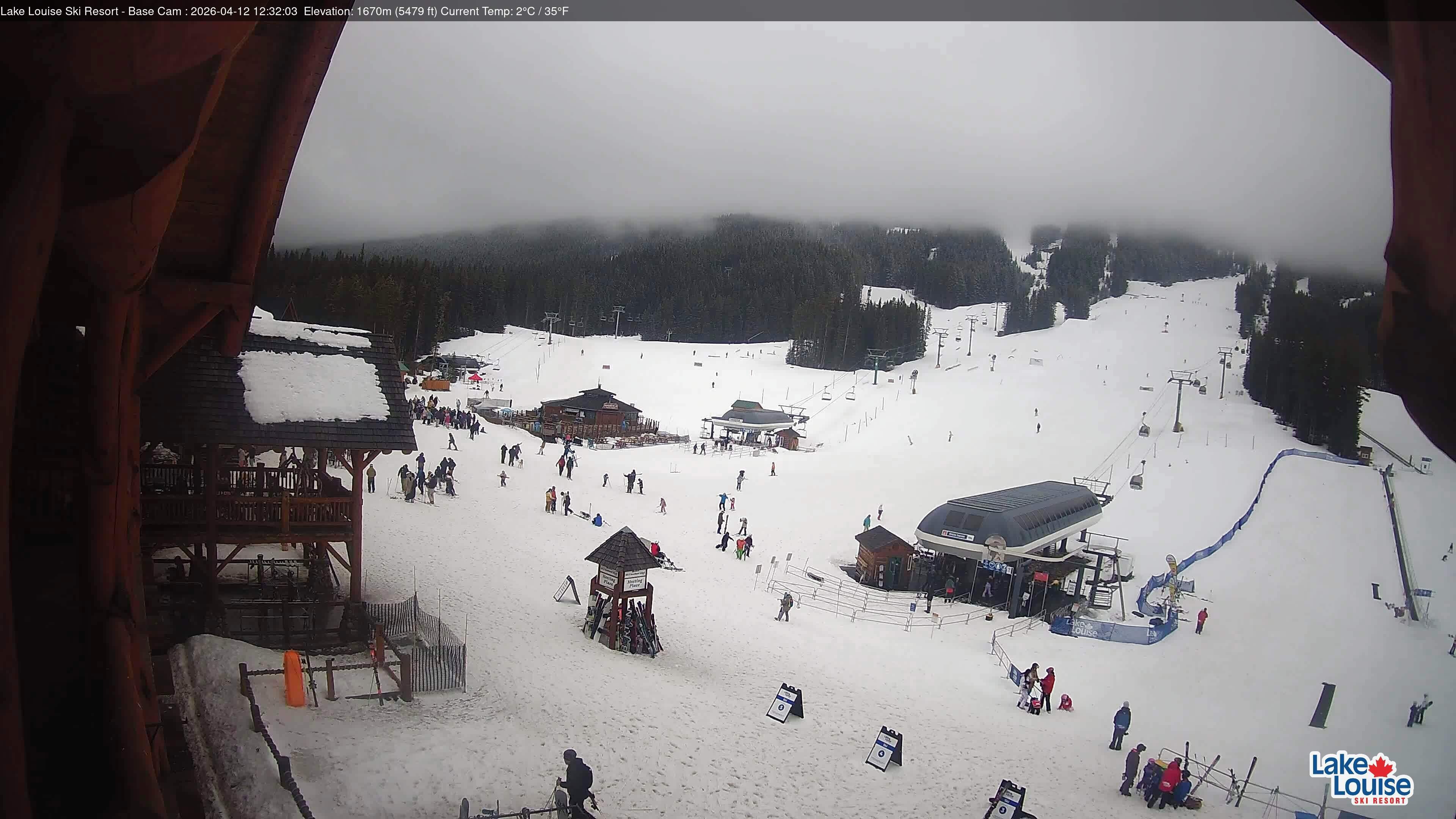 Archived image Webcam Lake Louise: Base Area