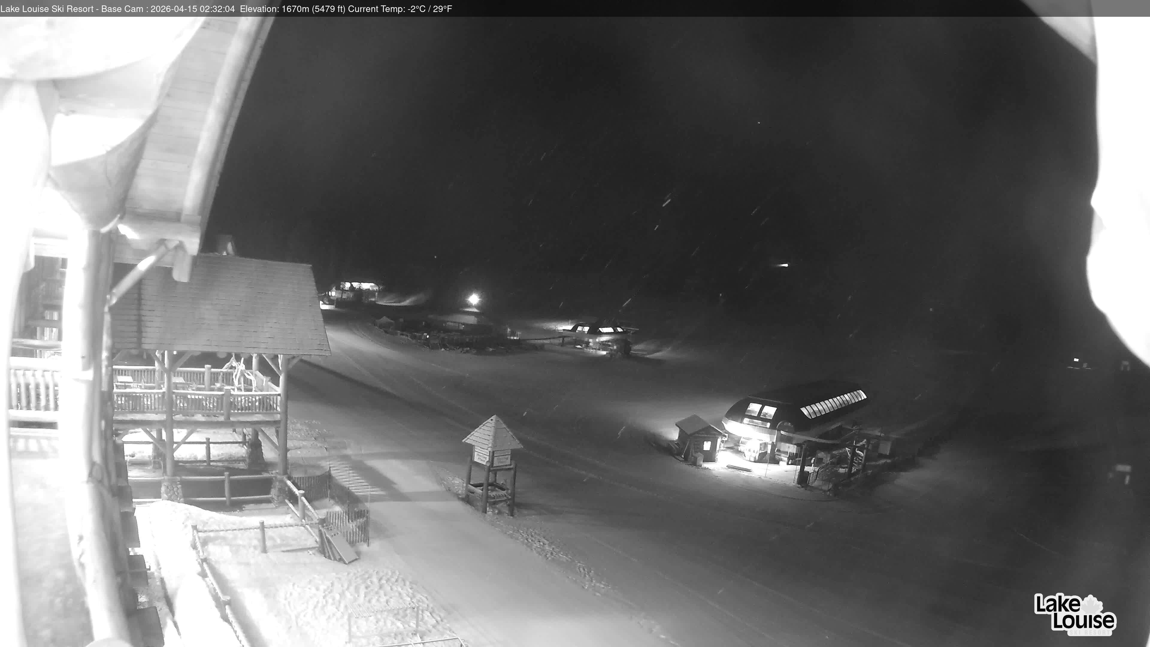 Archived image Webcam Lake Louise: Base Area