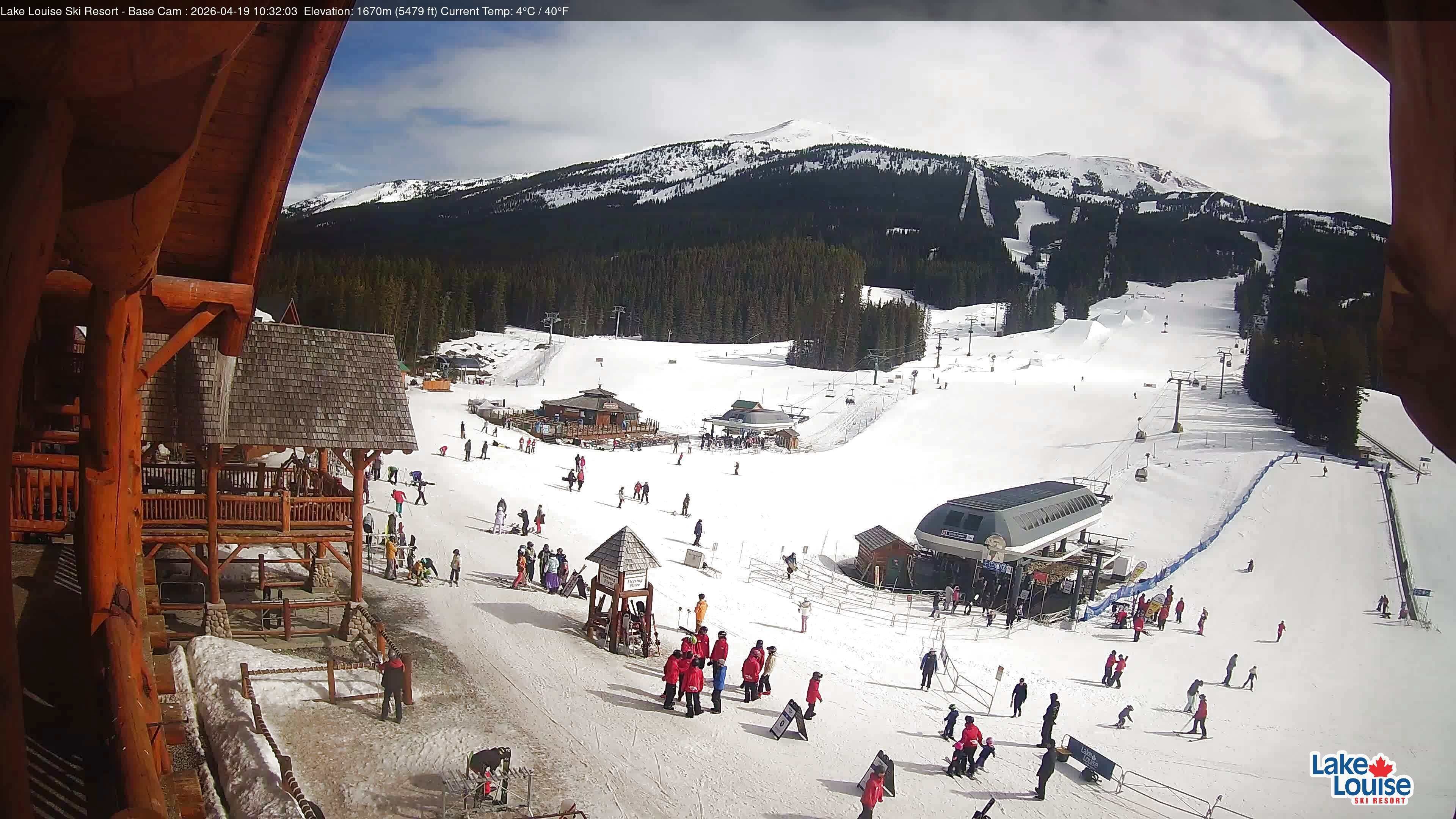 Archived image Webcam Lake Louise: Base Area