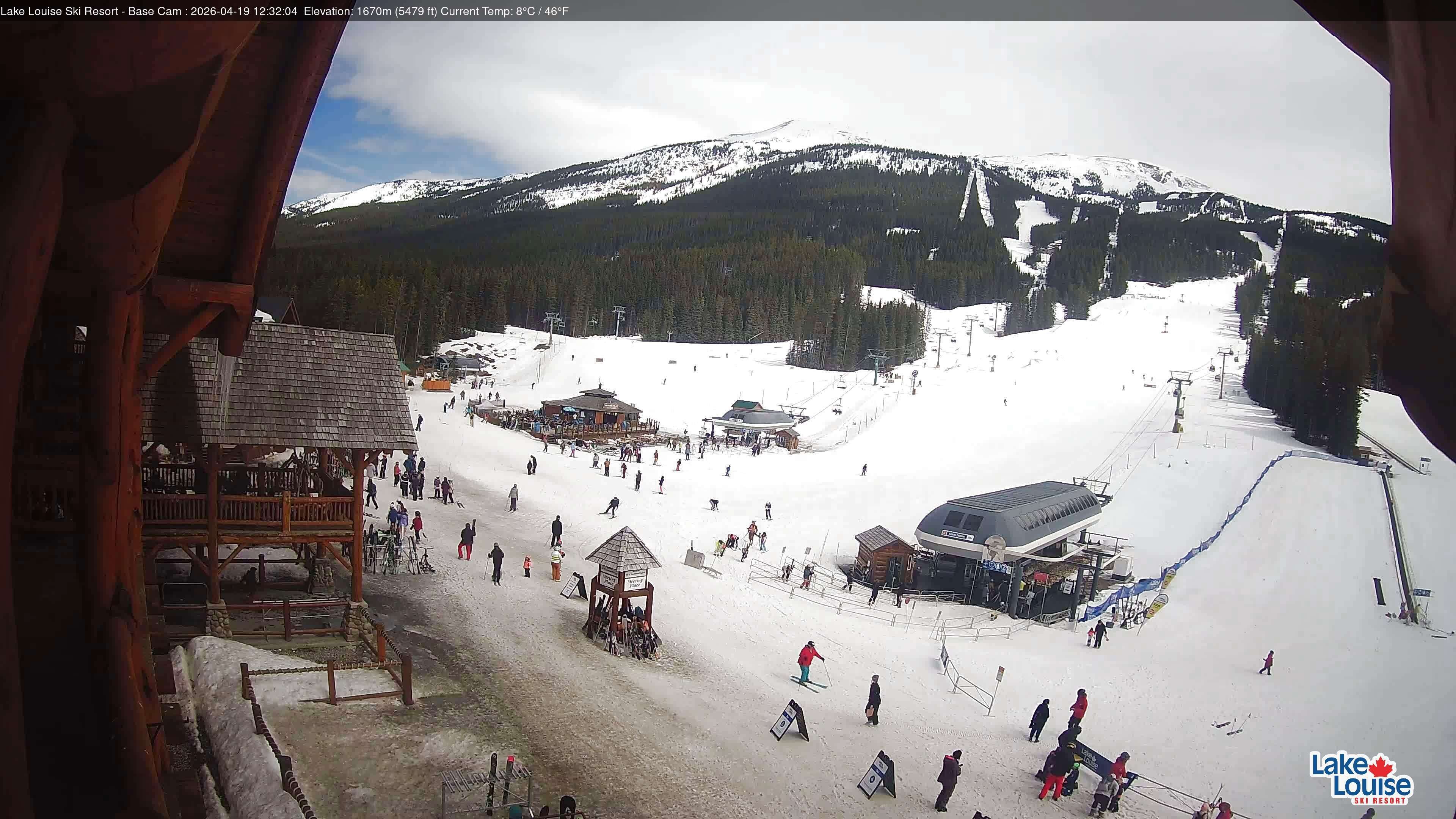 Archived image Webcam Lake Louise: Base Area