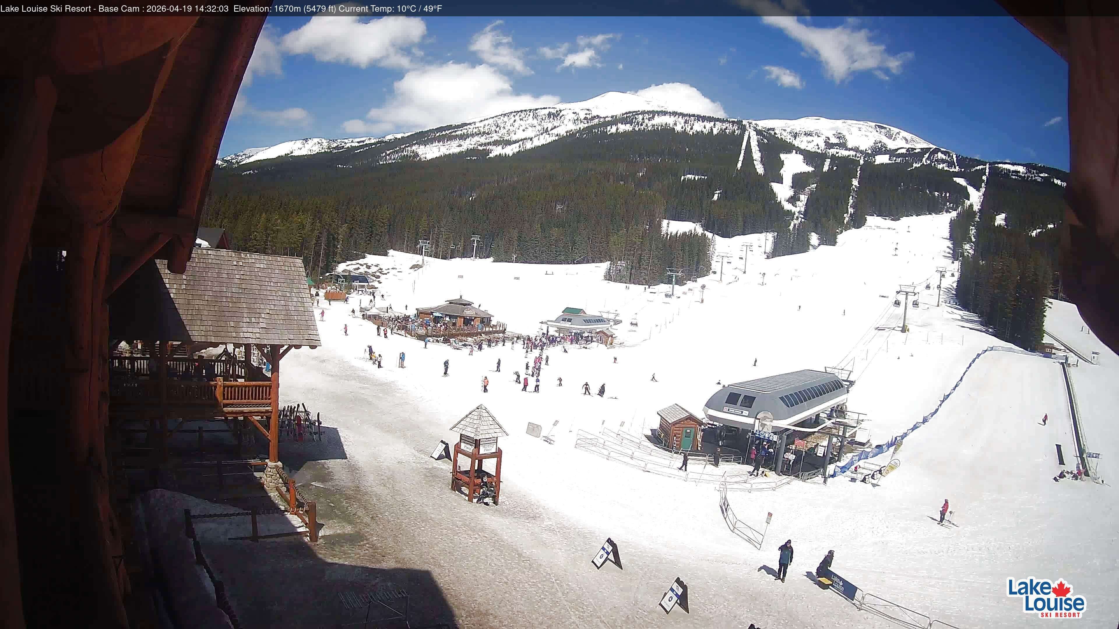Archived image Webcam Lake Louise: Base Area