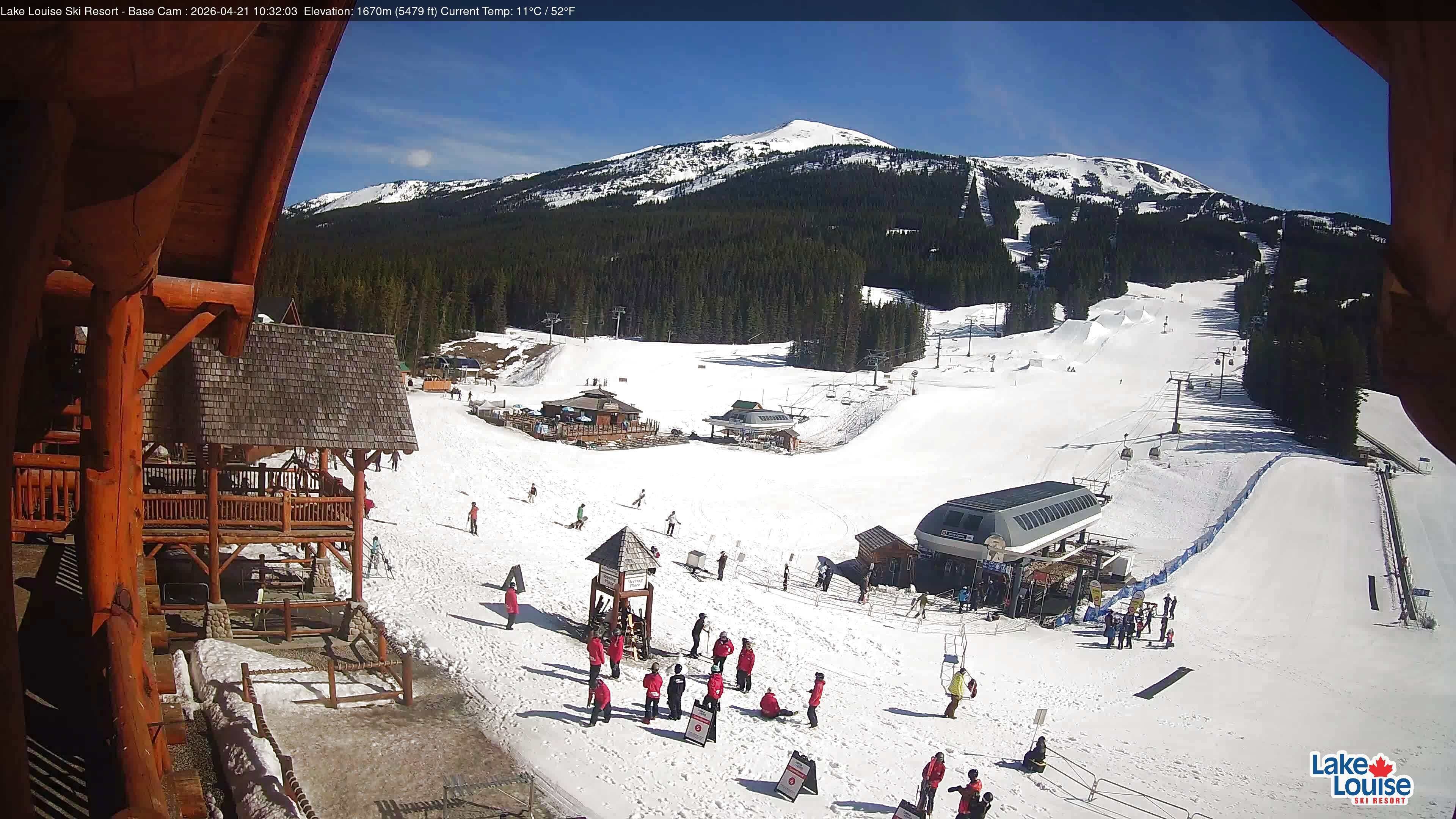 Archived image Webcam Lake Louise: Base Area