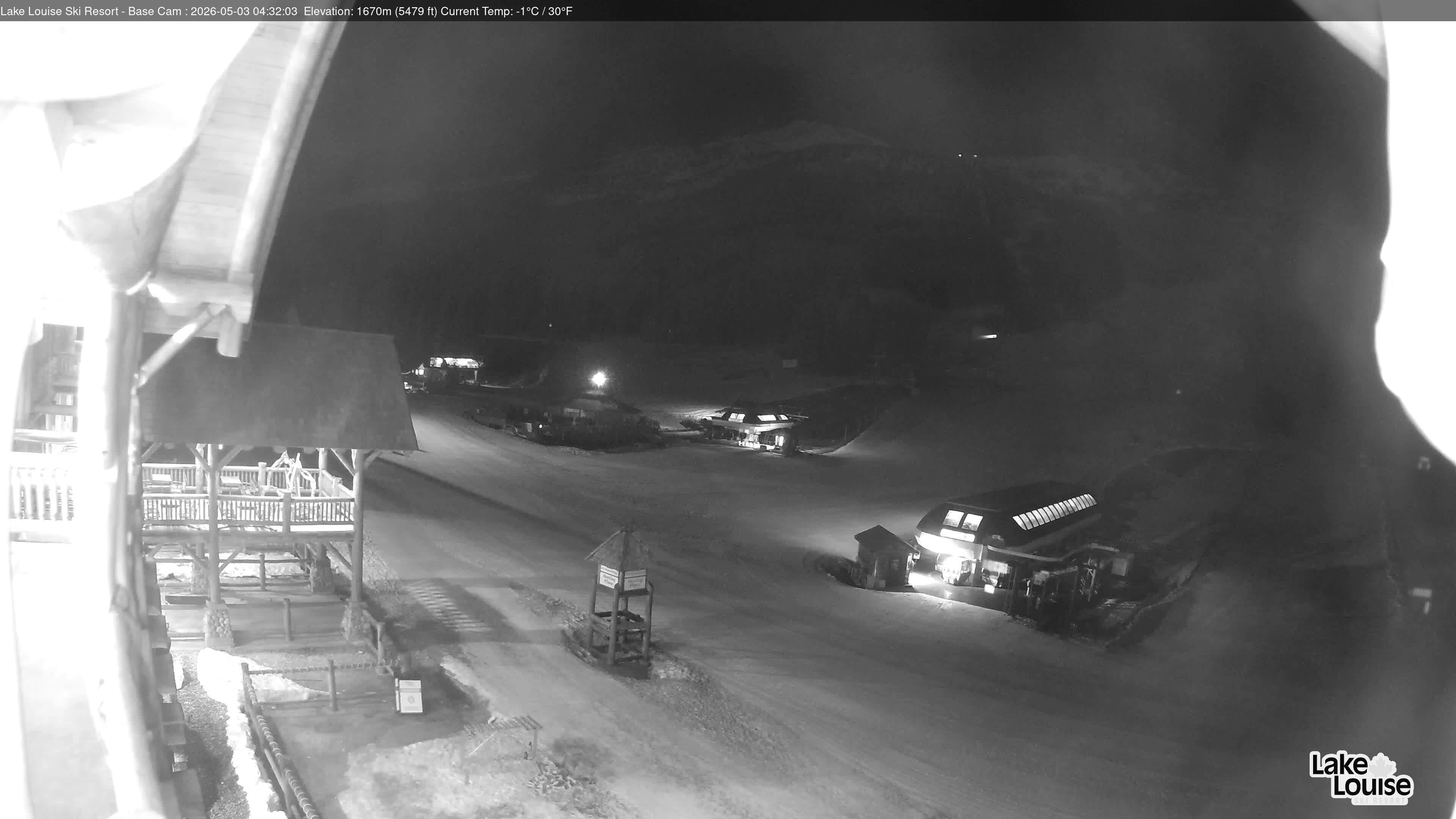 Archived image Webcam Lake Louise: Base Area