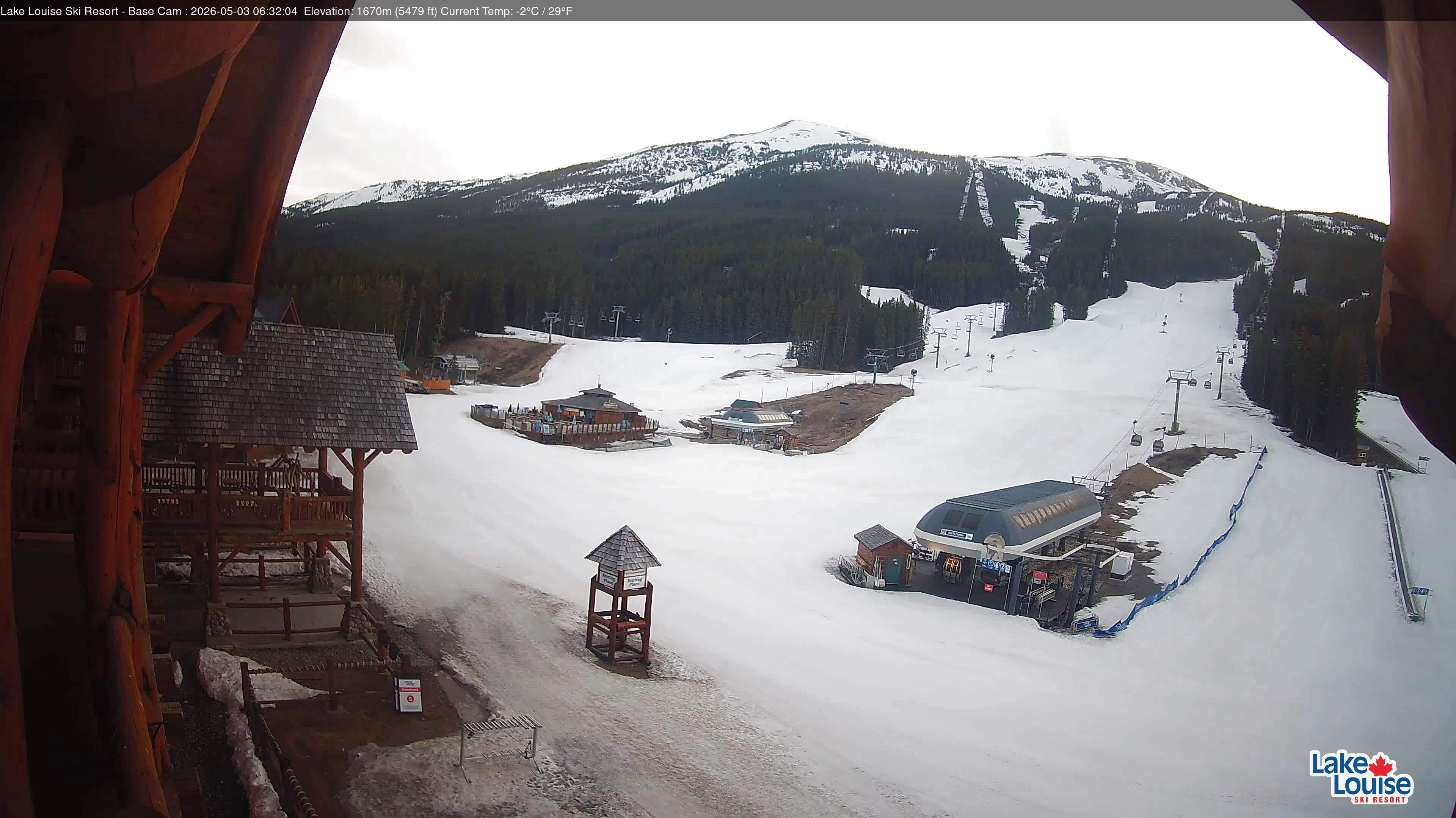 Archived image Webcam Lake Louise: Base Area