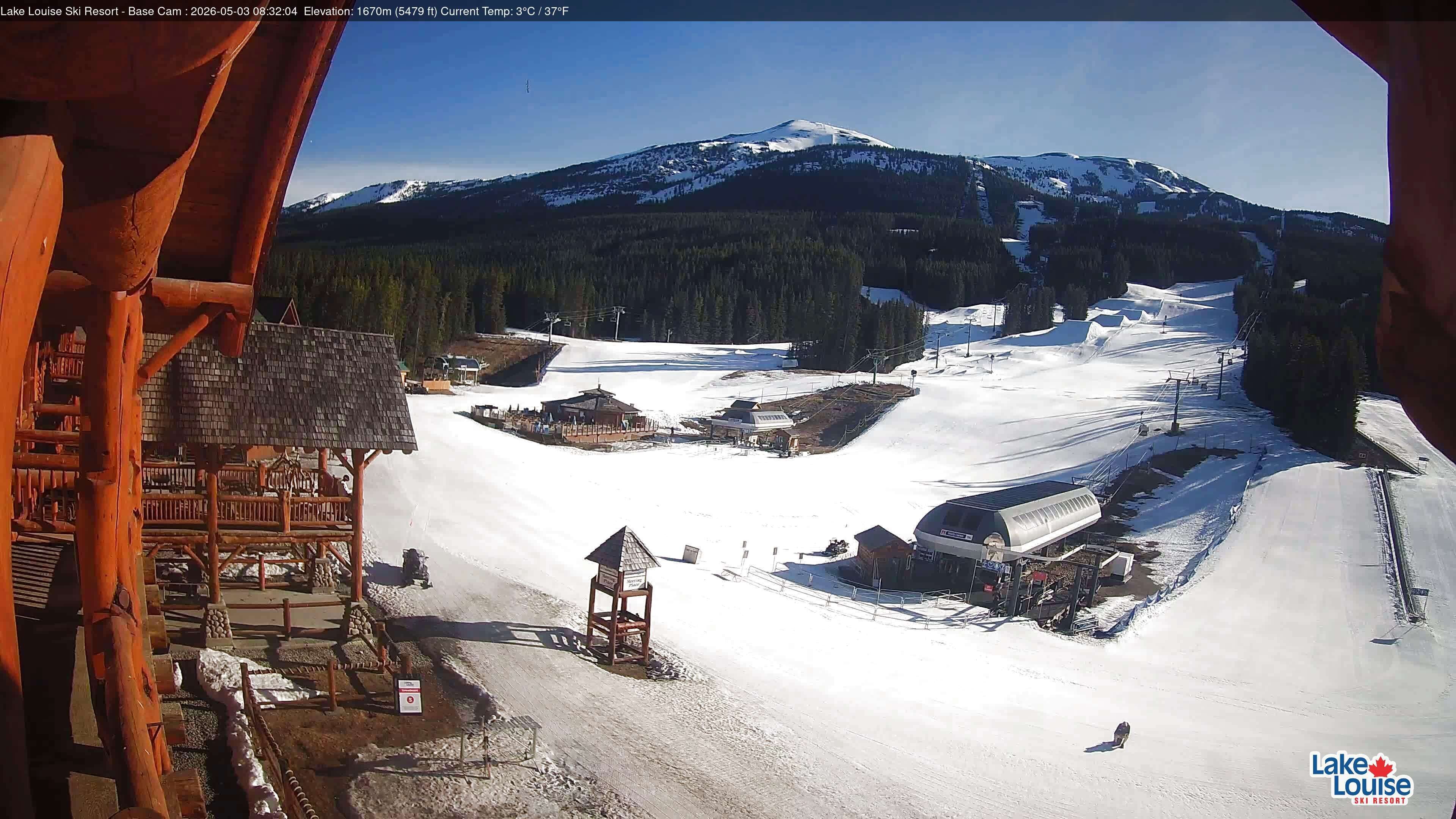 Archived image Webcam Lake Louise: Base Area