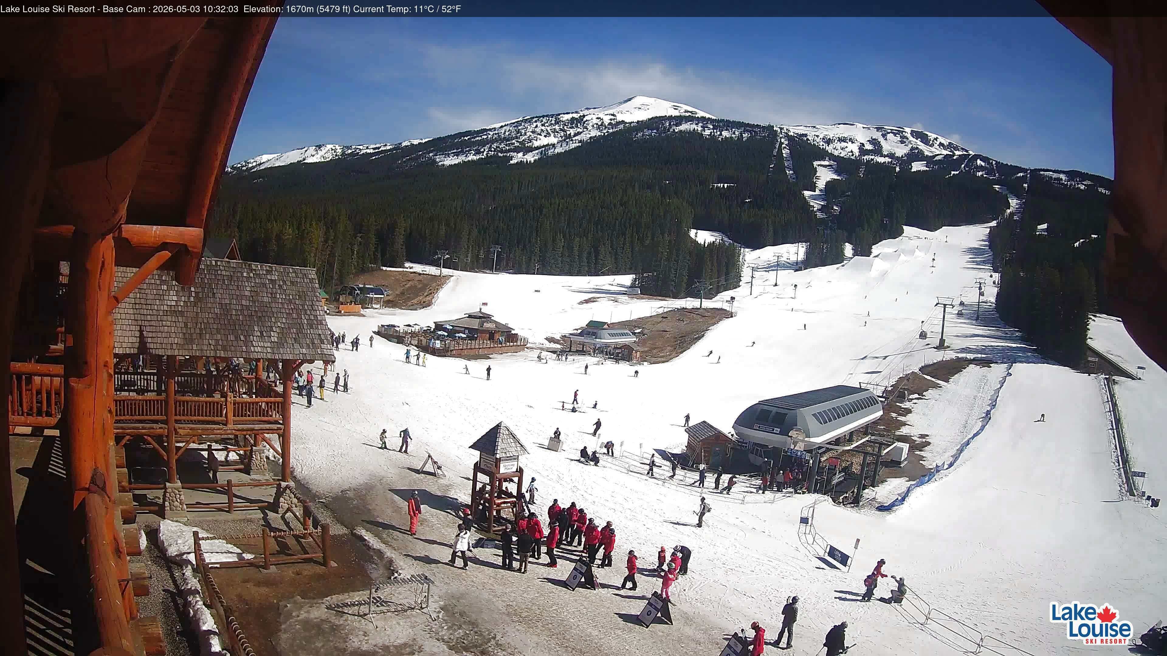 Archived image Webcam Lake Louise: Base Area