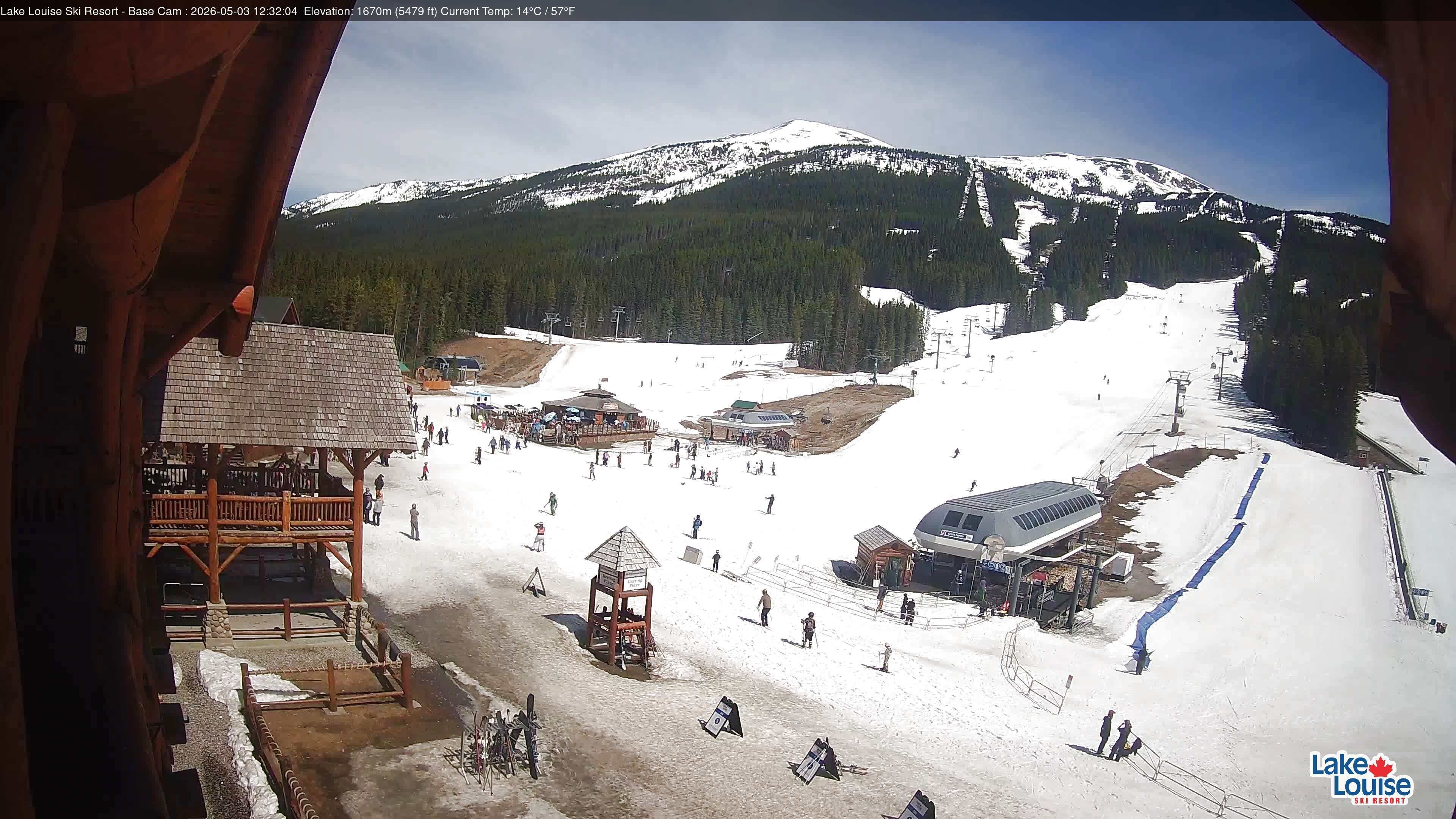 Archived image Webcam Lake Louise: Base Area
