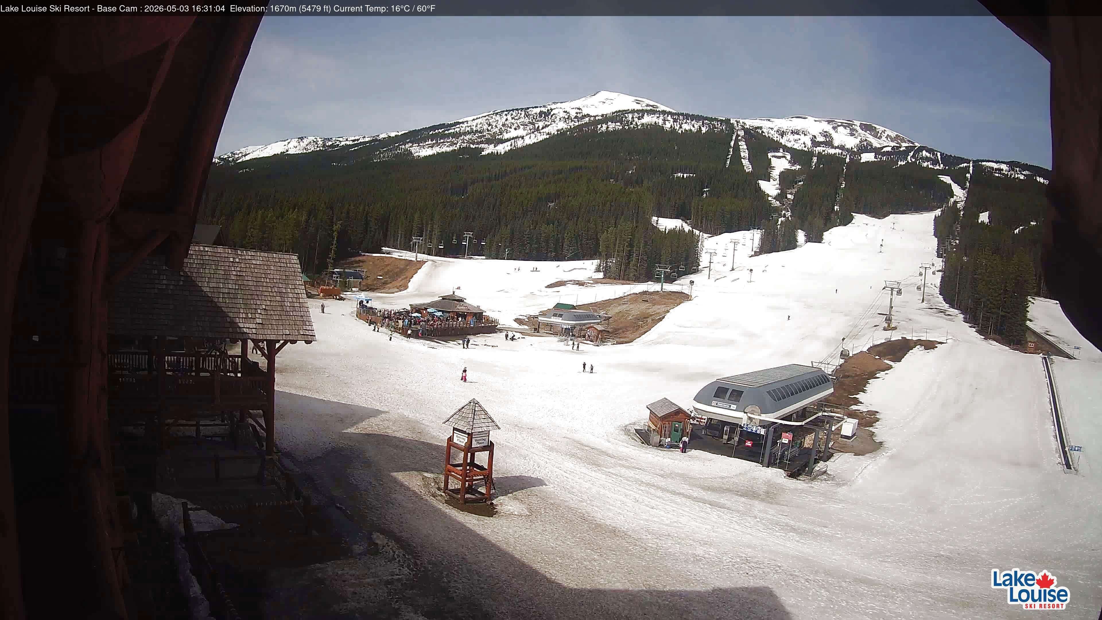 Archived image Webcam Lake Louise: Base Area