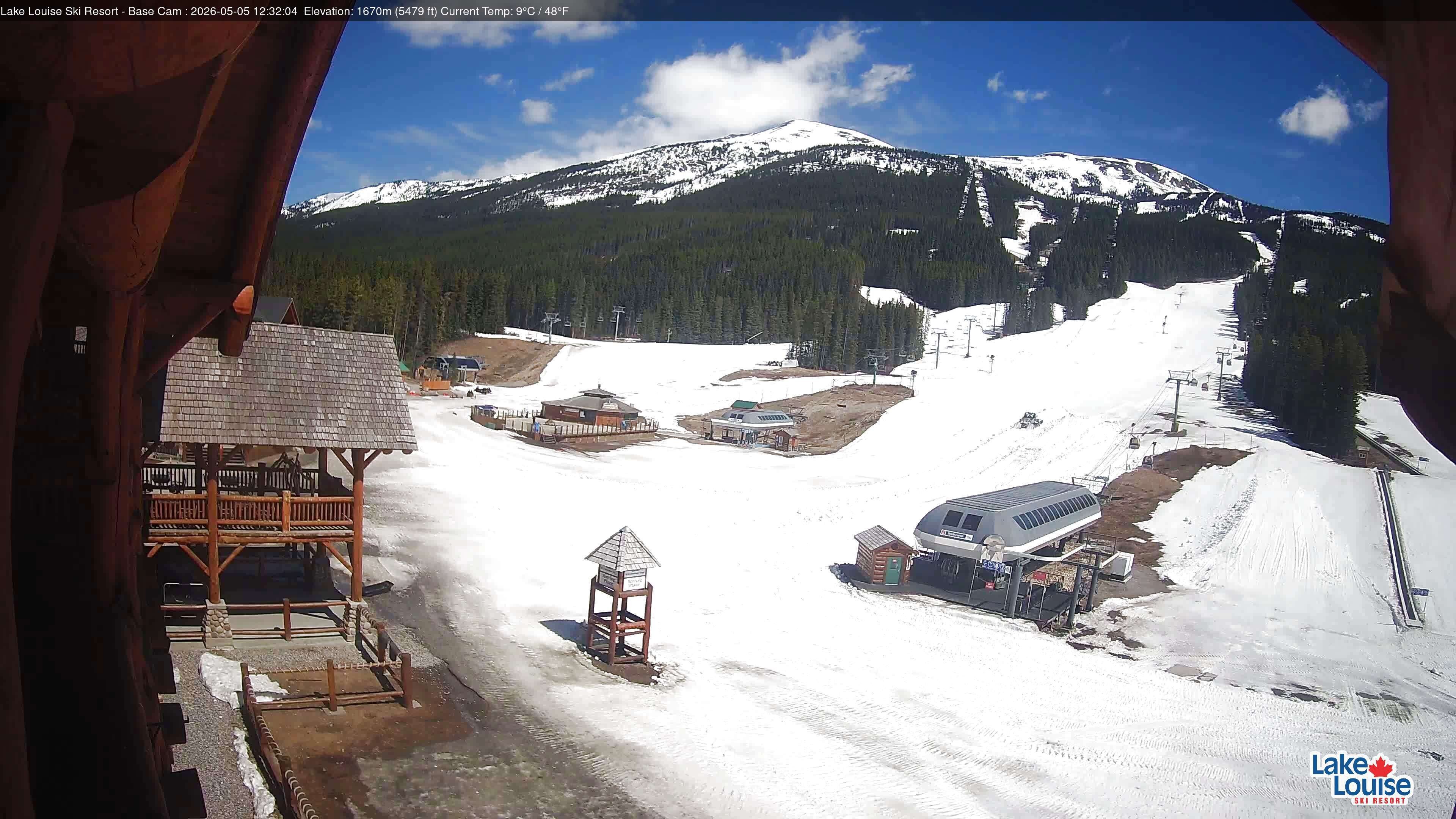 Archived image Webcam Lake Louise: Base Area
