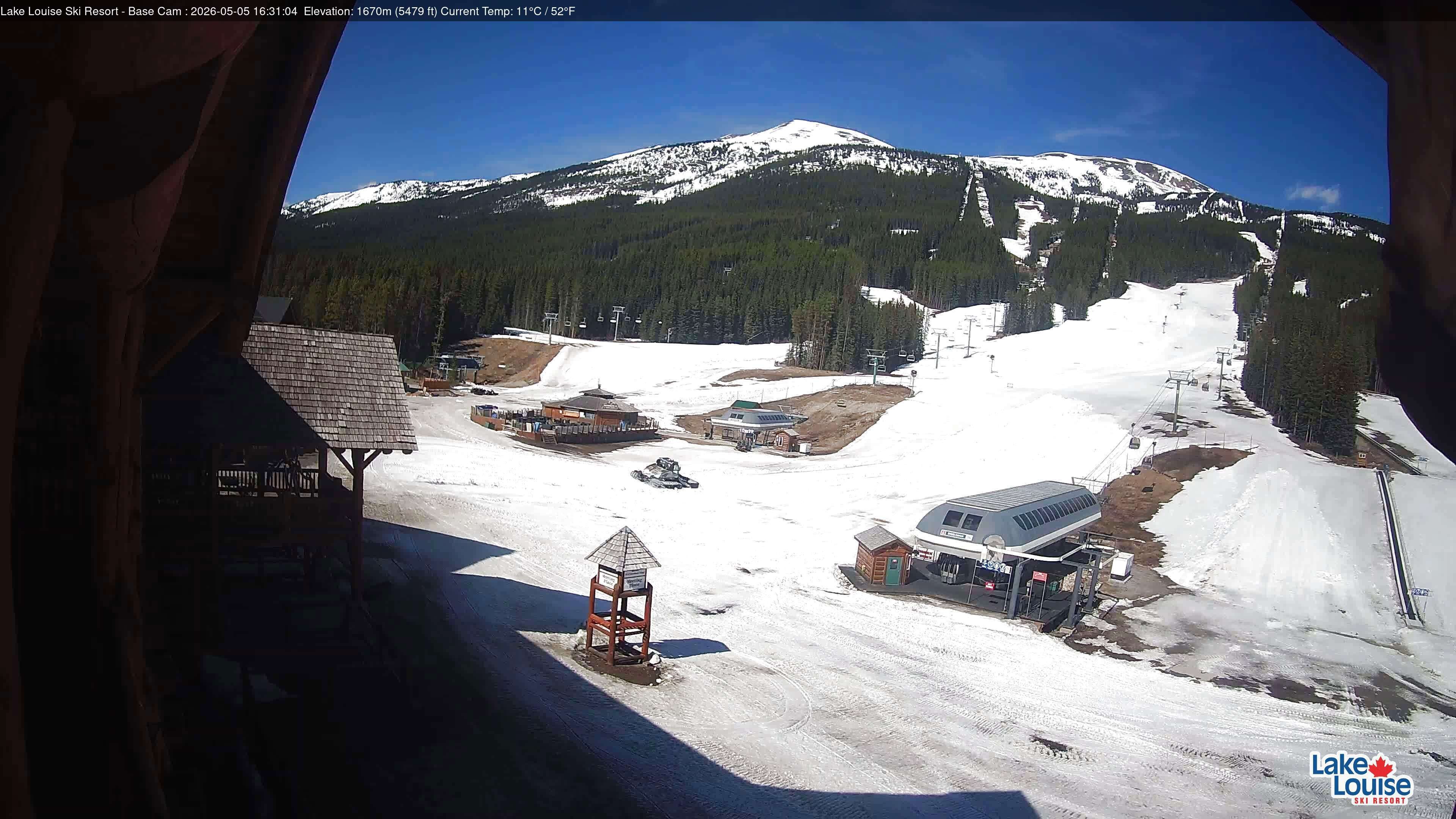 Archived image Webcam Lake Louise: Base Area