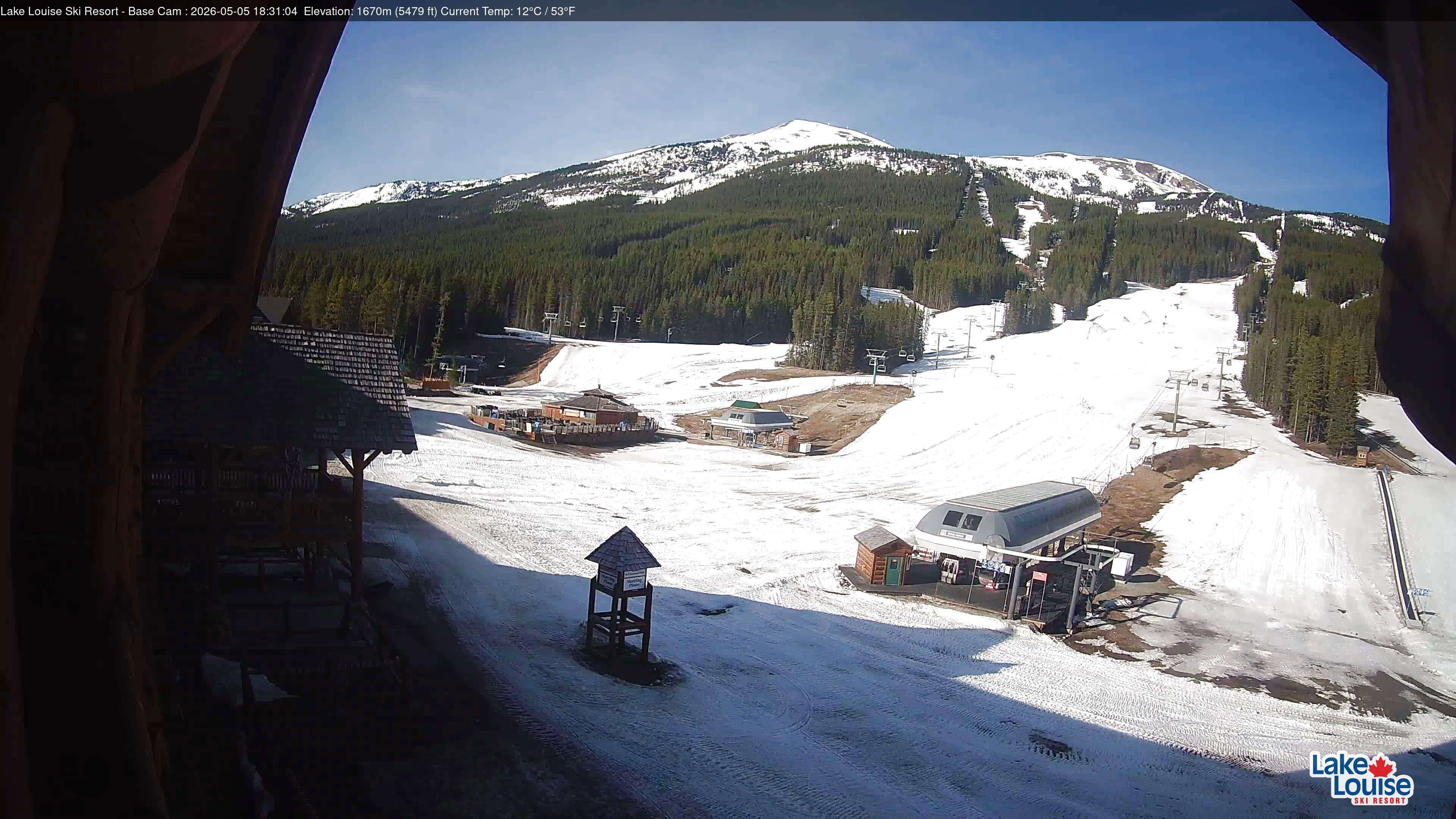 Archived image Webcam Lake Louise: Base Area