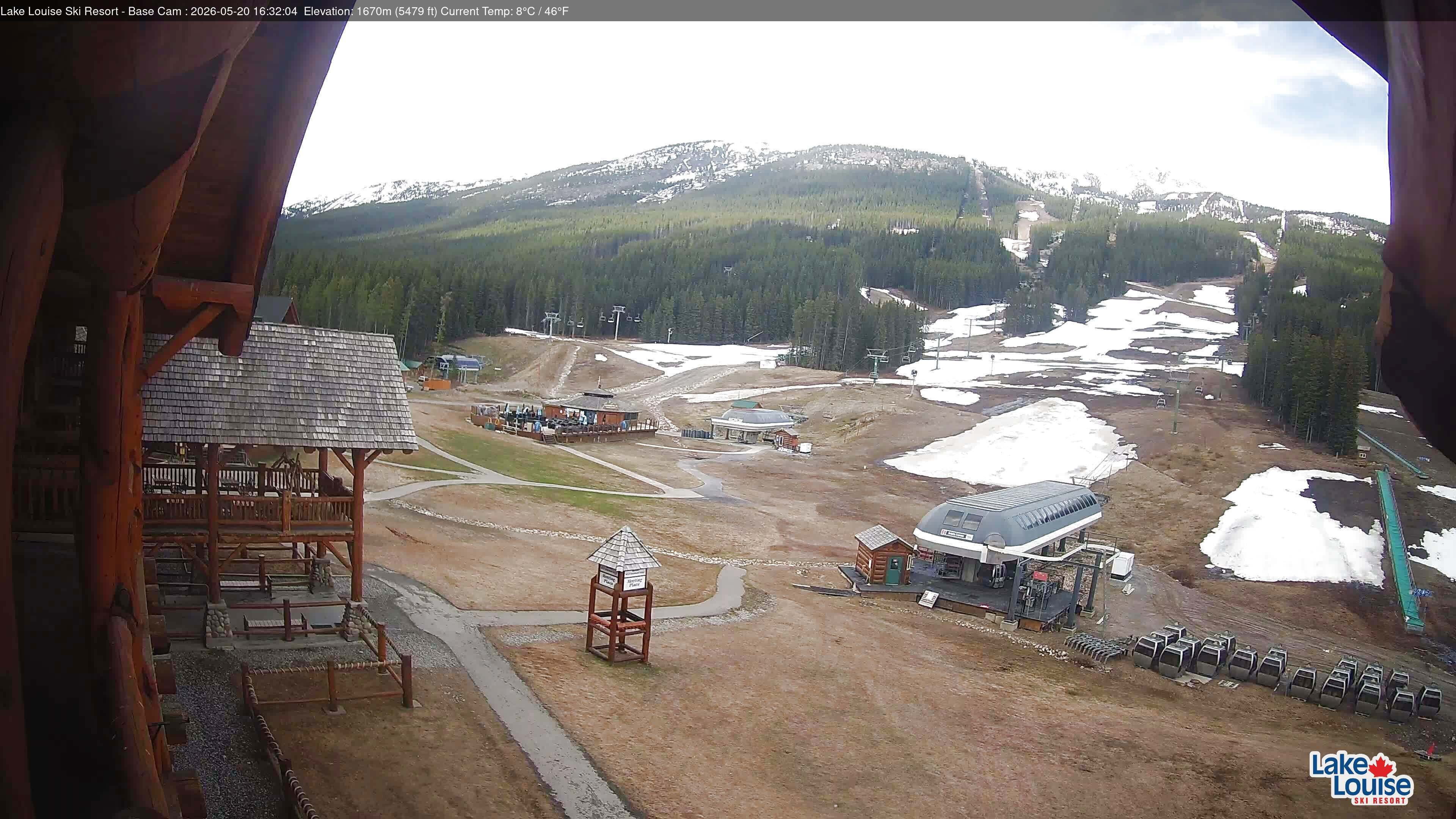 Archived image Webcam Lake Louise: Base Area