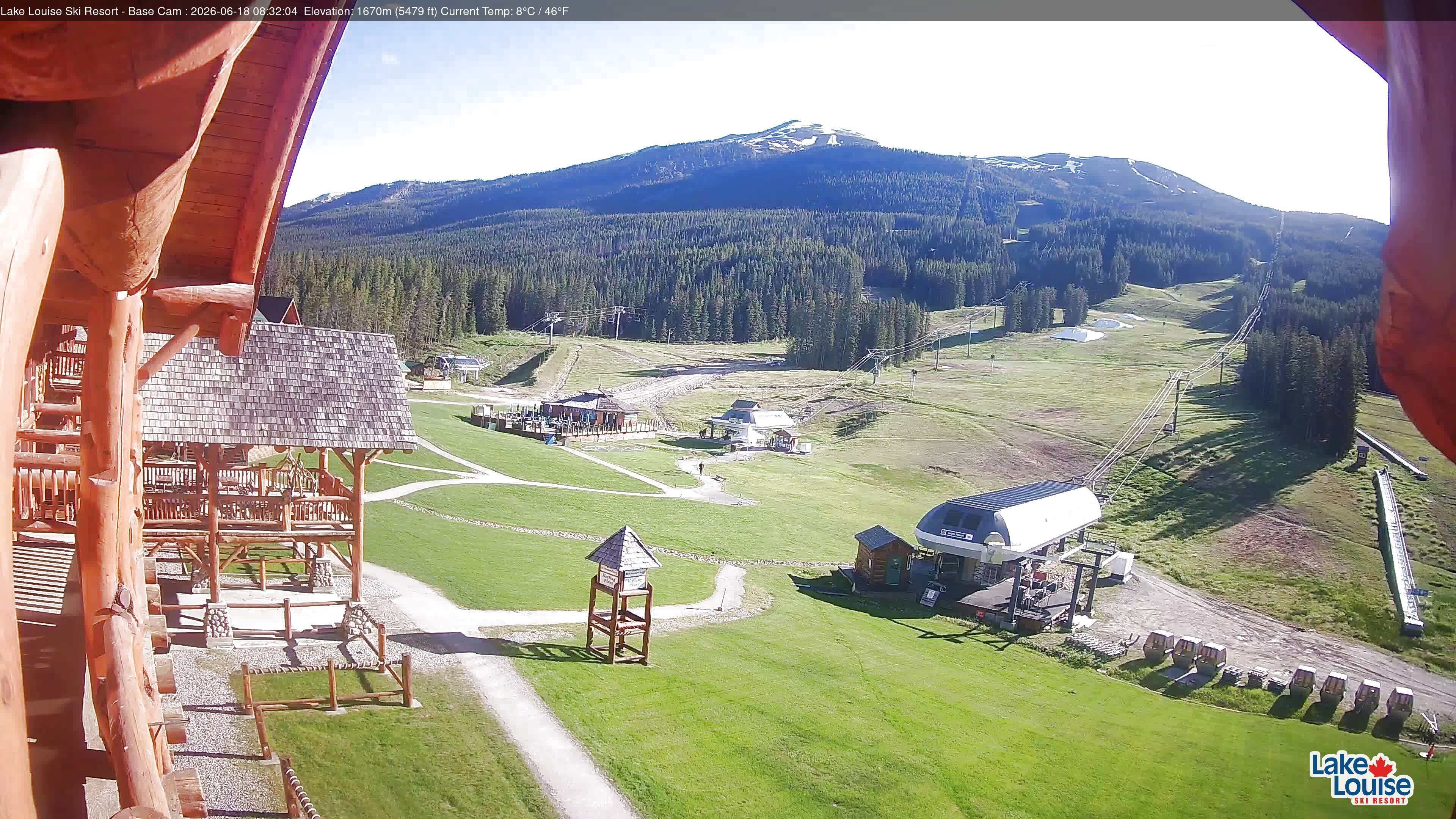 Archived image Webcam Lake Louise: Base Area