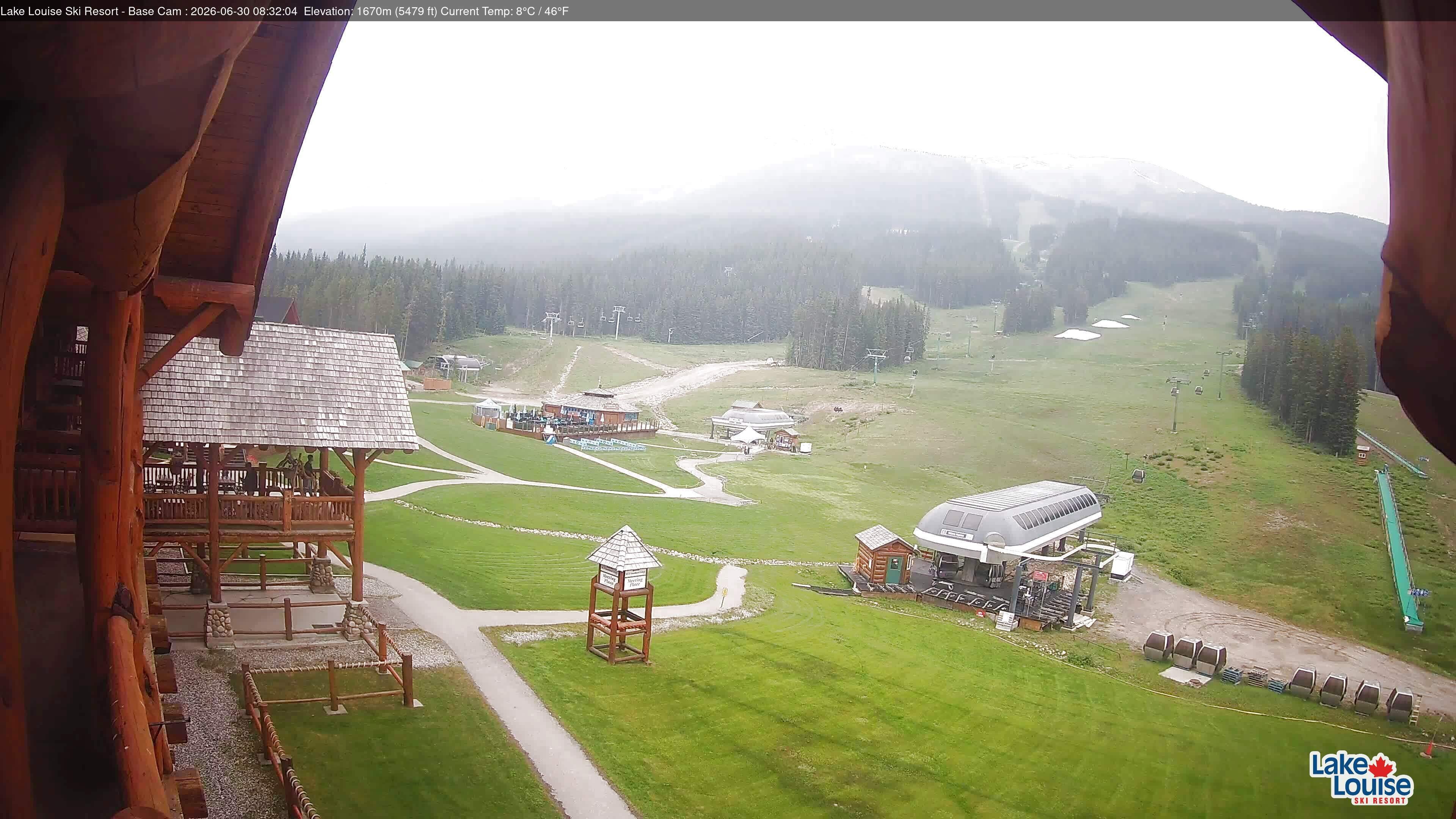 Archived image Webcam Lake Louise: Base Area